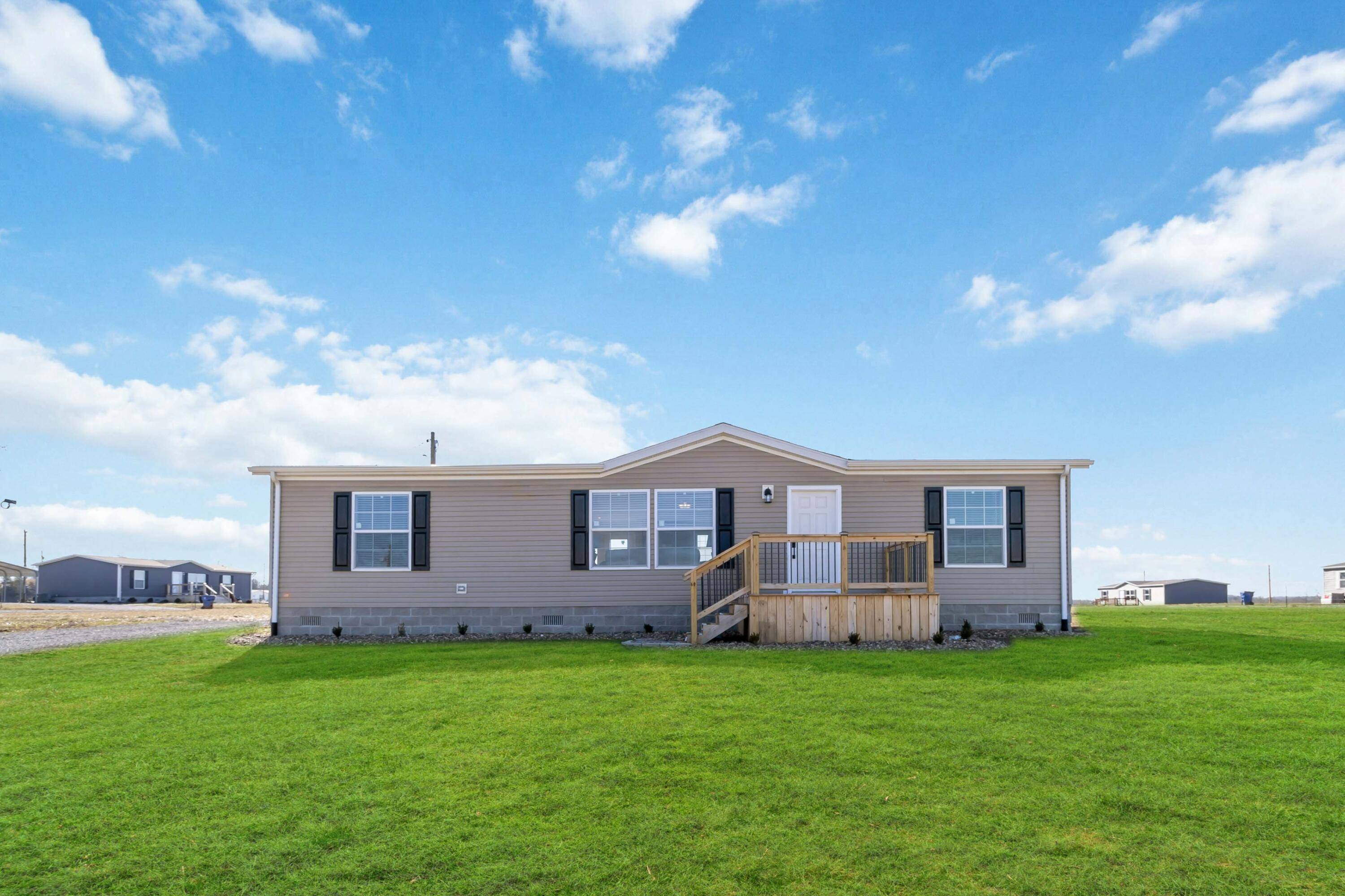 East Bernstadt, KY 40729,64 Squirrel Path