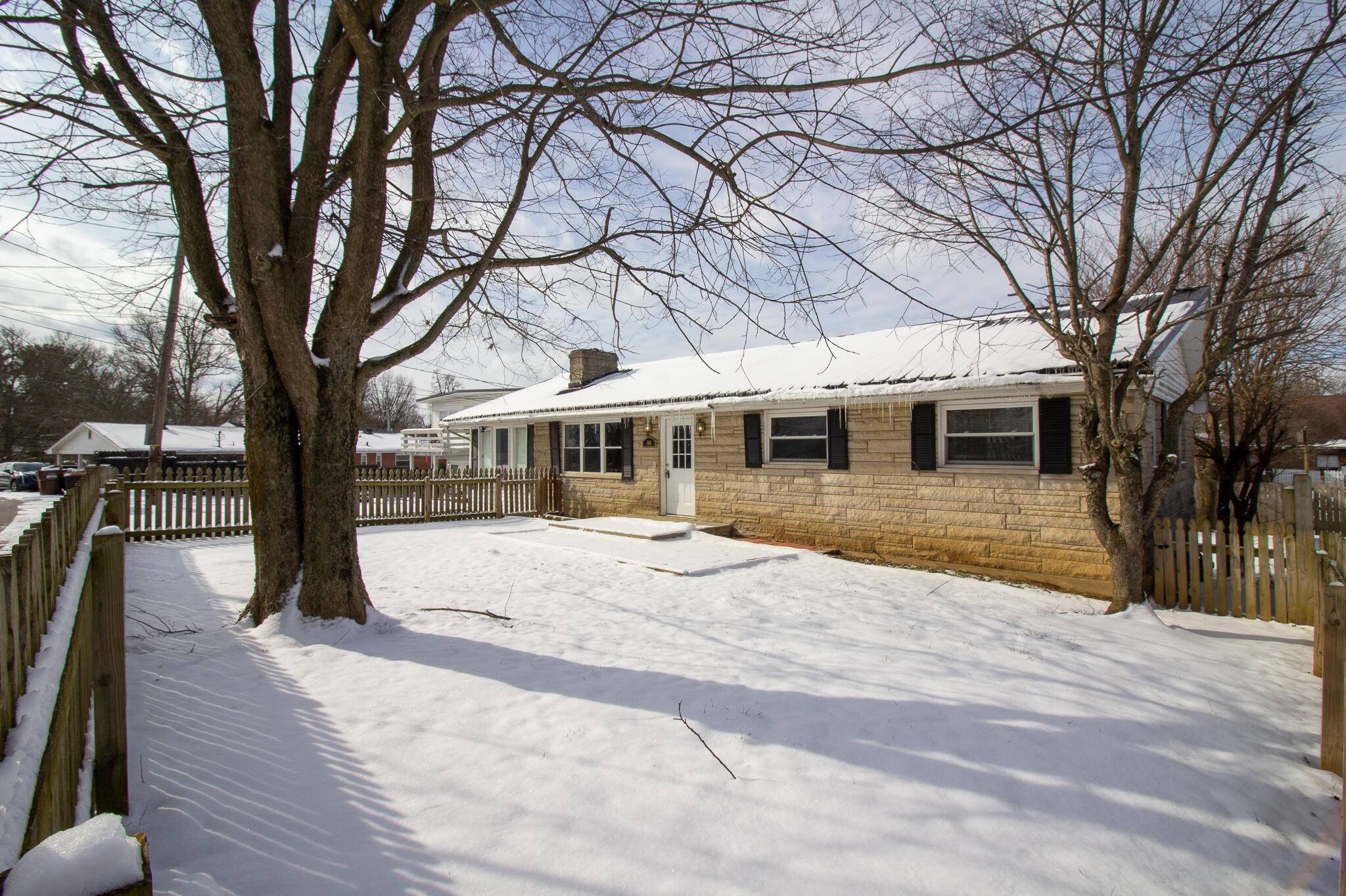 Mt Sterling, KY 40353,104 Deblyn Court