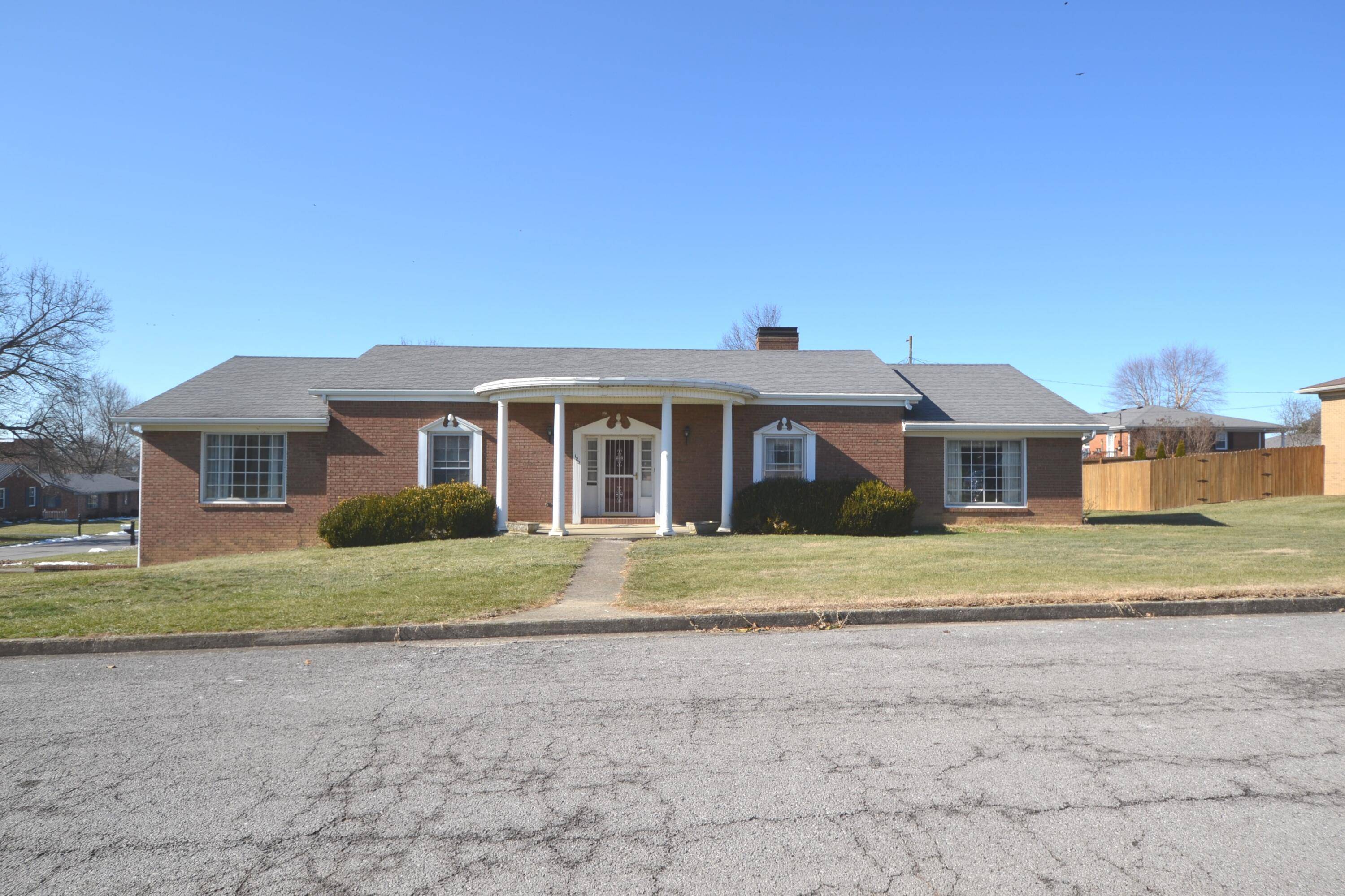 Lancaster, KY 40444,123 Pin Oak Drive