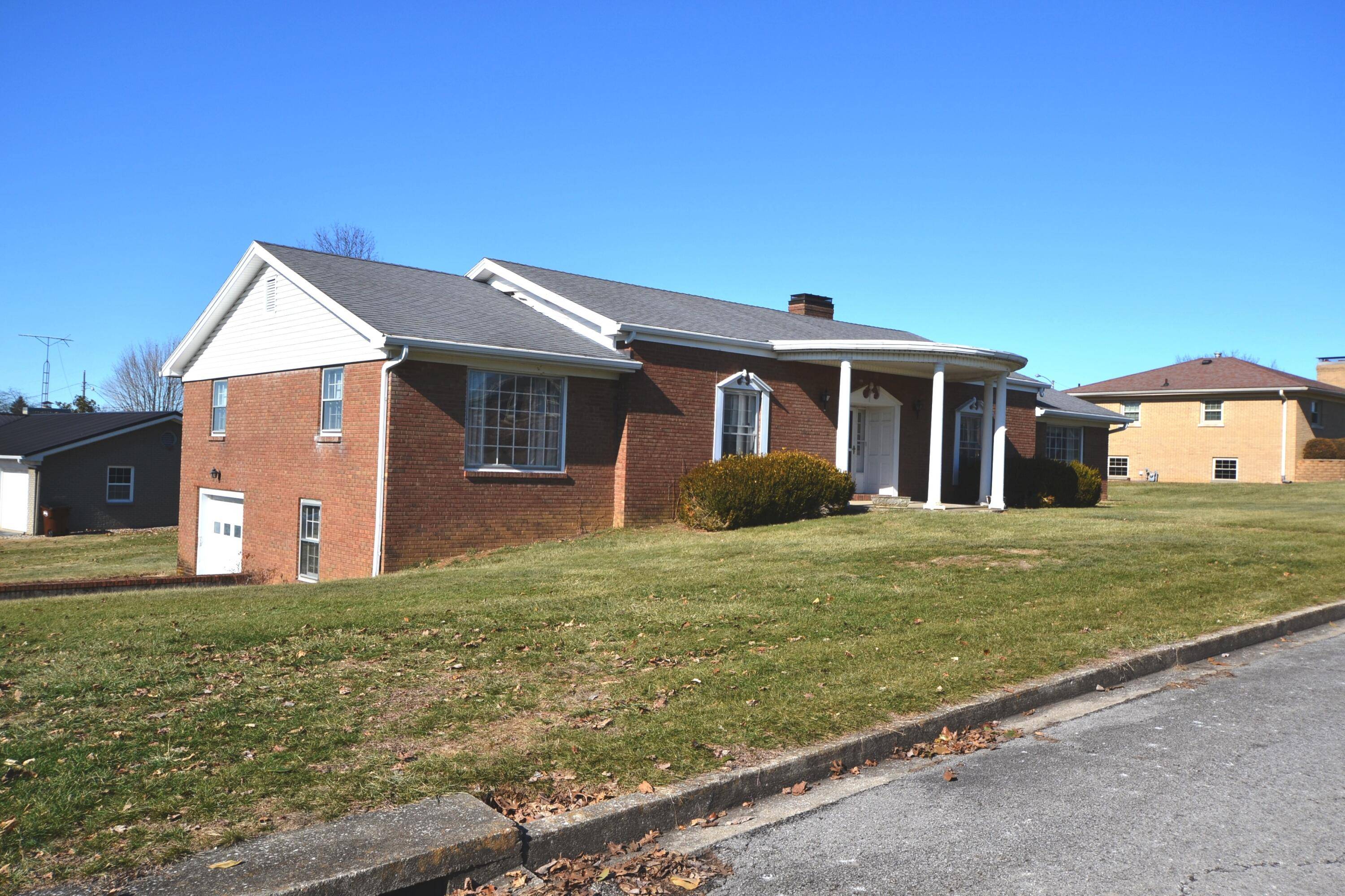 Lancaster, KY 40444,123 Pin Oak Drive