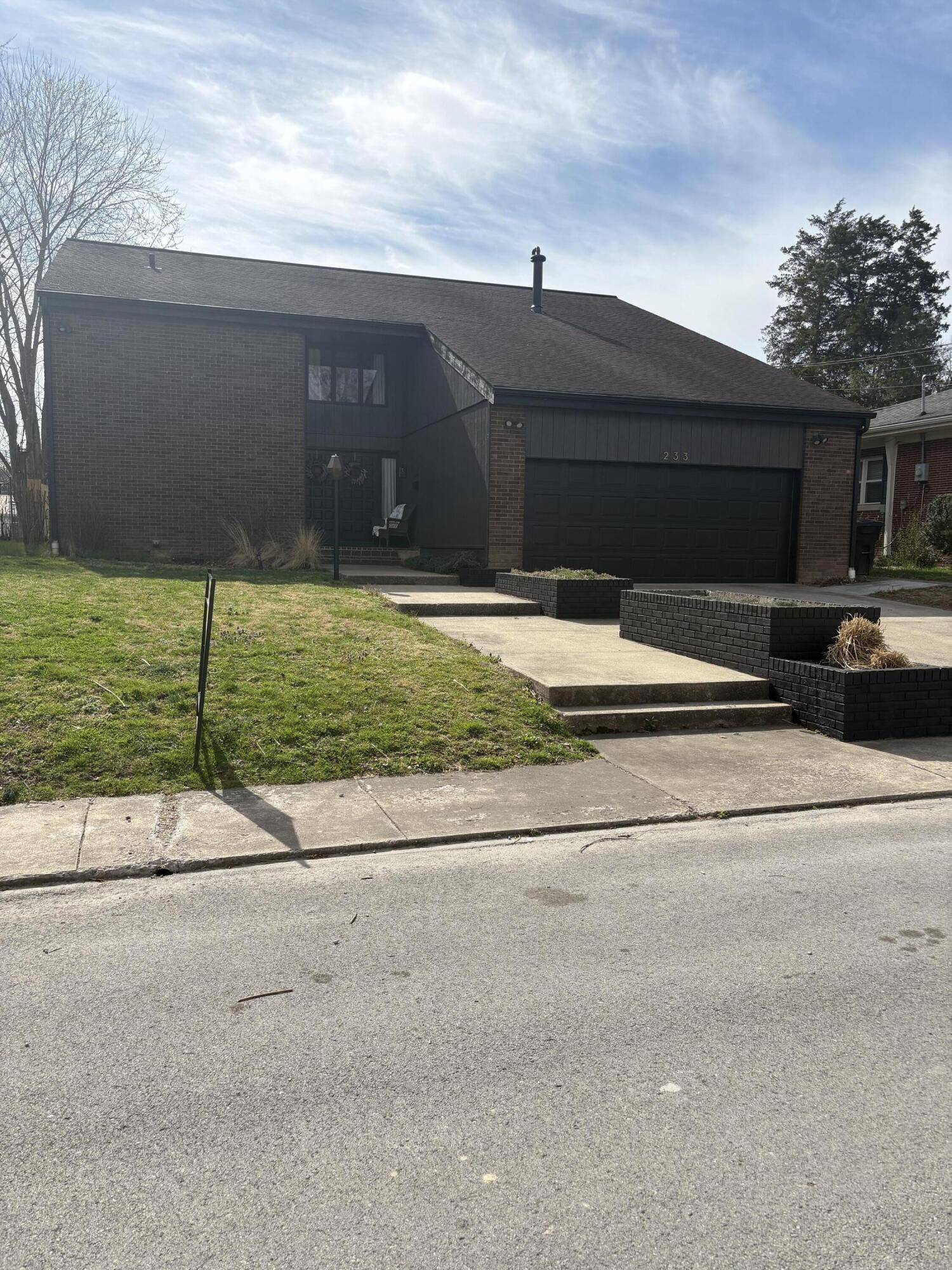 Barbourville, KY 40906,233 Sycamore Drive Drive