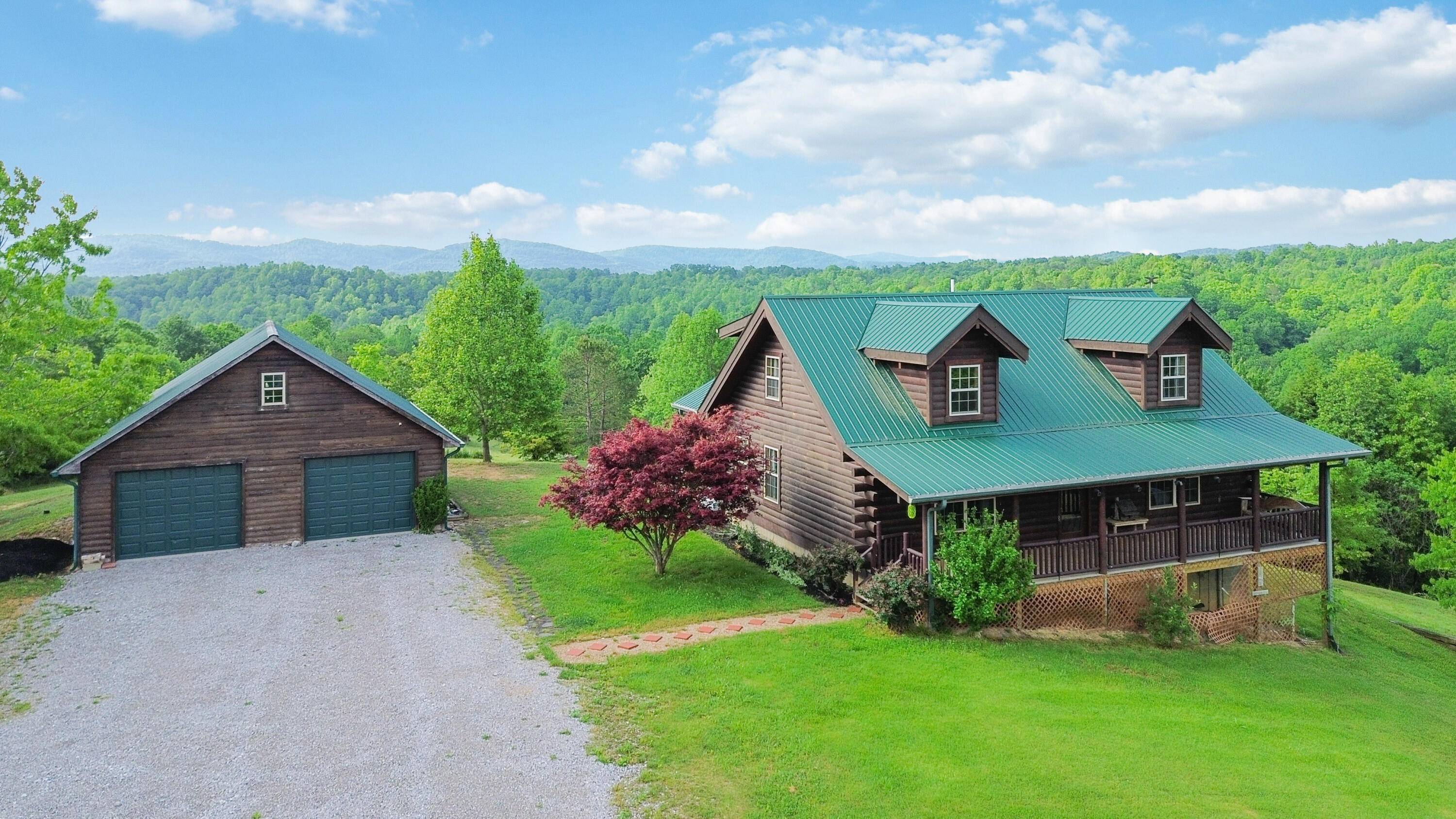 Pine Knot, KY 42635,180 Scenic Rdg Road
