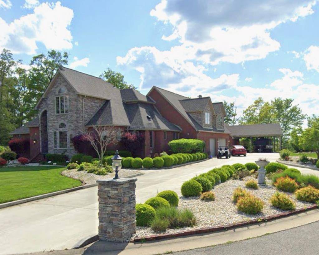 Prestonsburg, KY 41653,49 Crestwood Circle