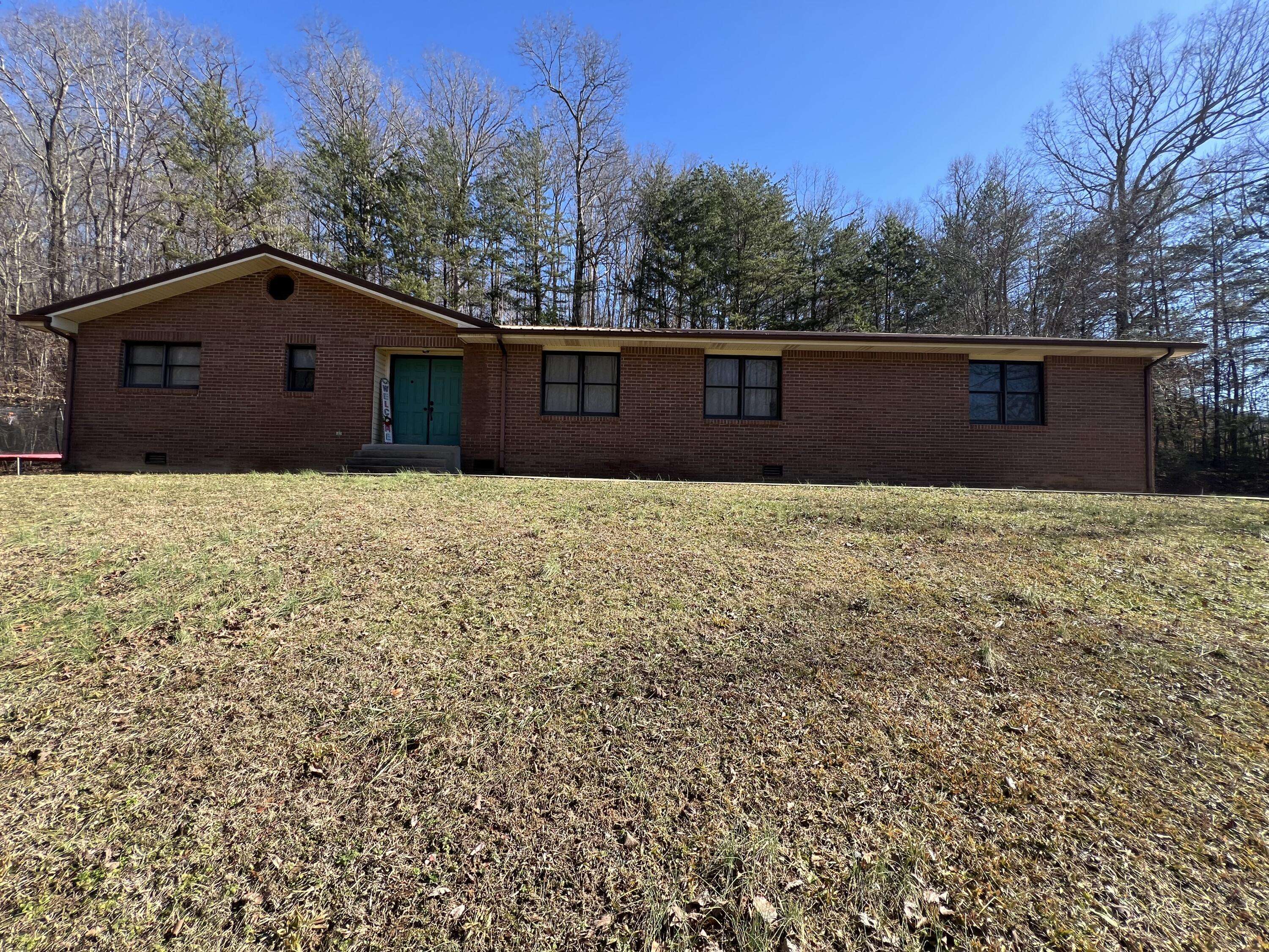 Williamsburg, KY 40769,400 Buc Road