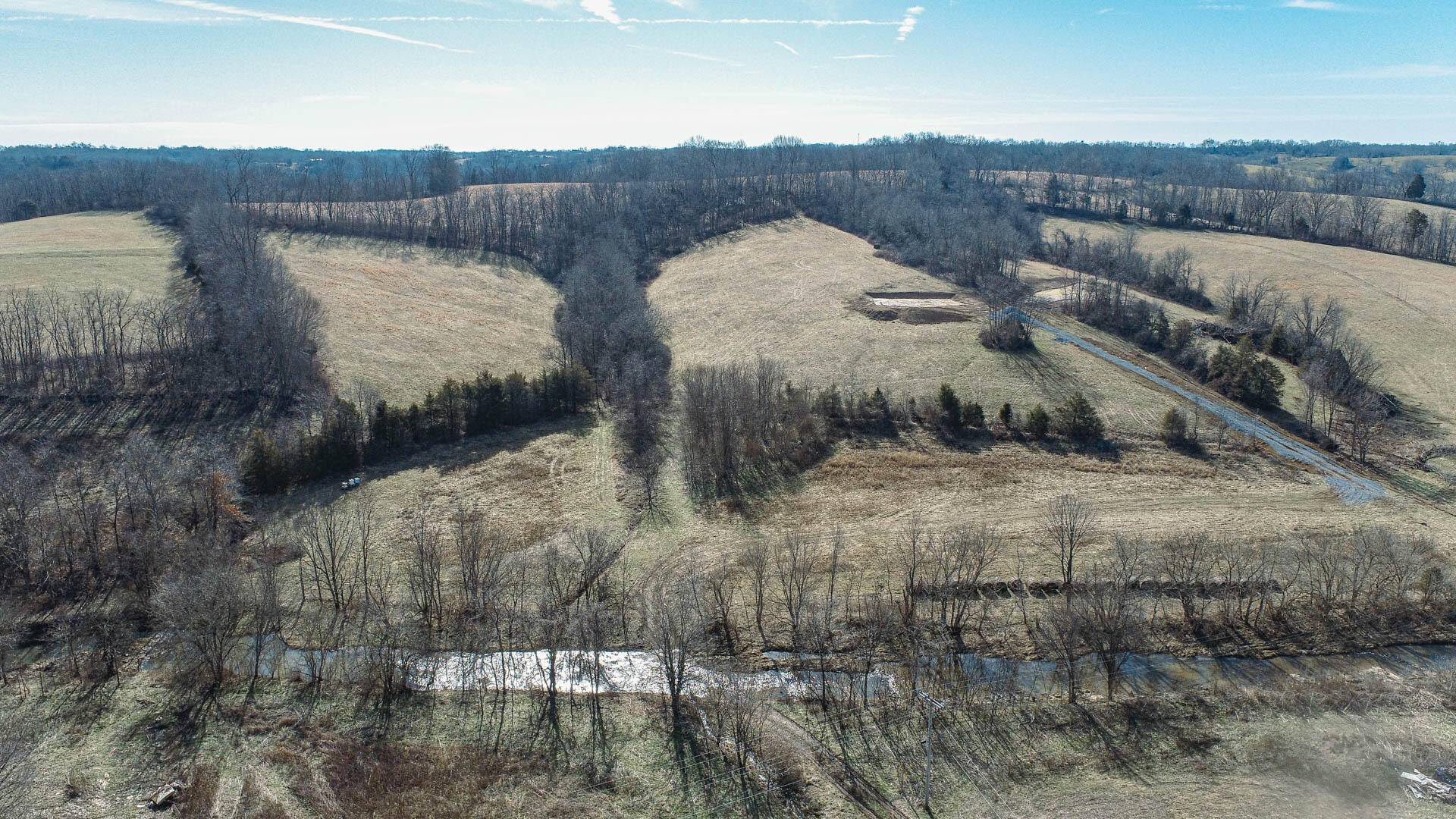 Carlisle, KY 40311,7498 Maysville Road