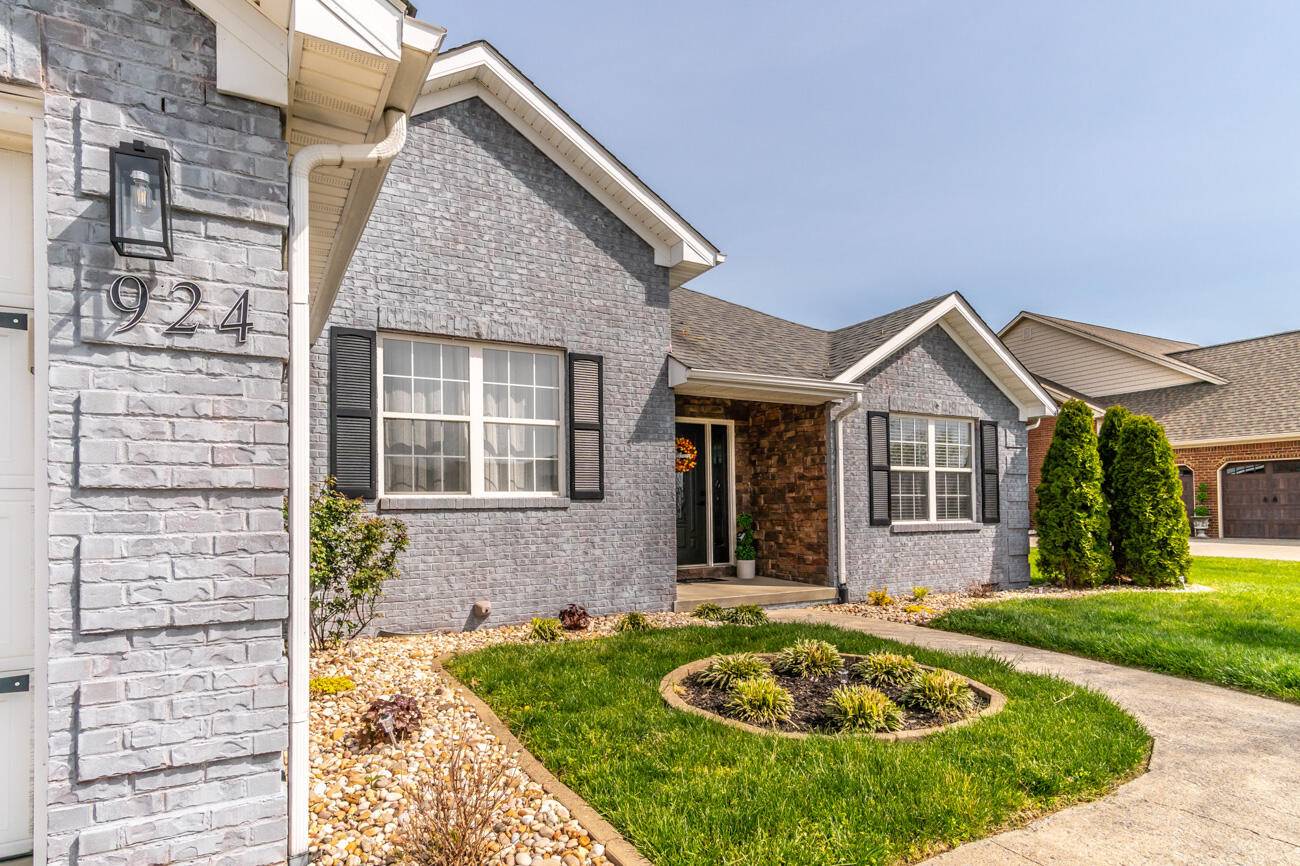 Berea, KY 40403,924 Cabernet Drive