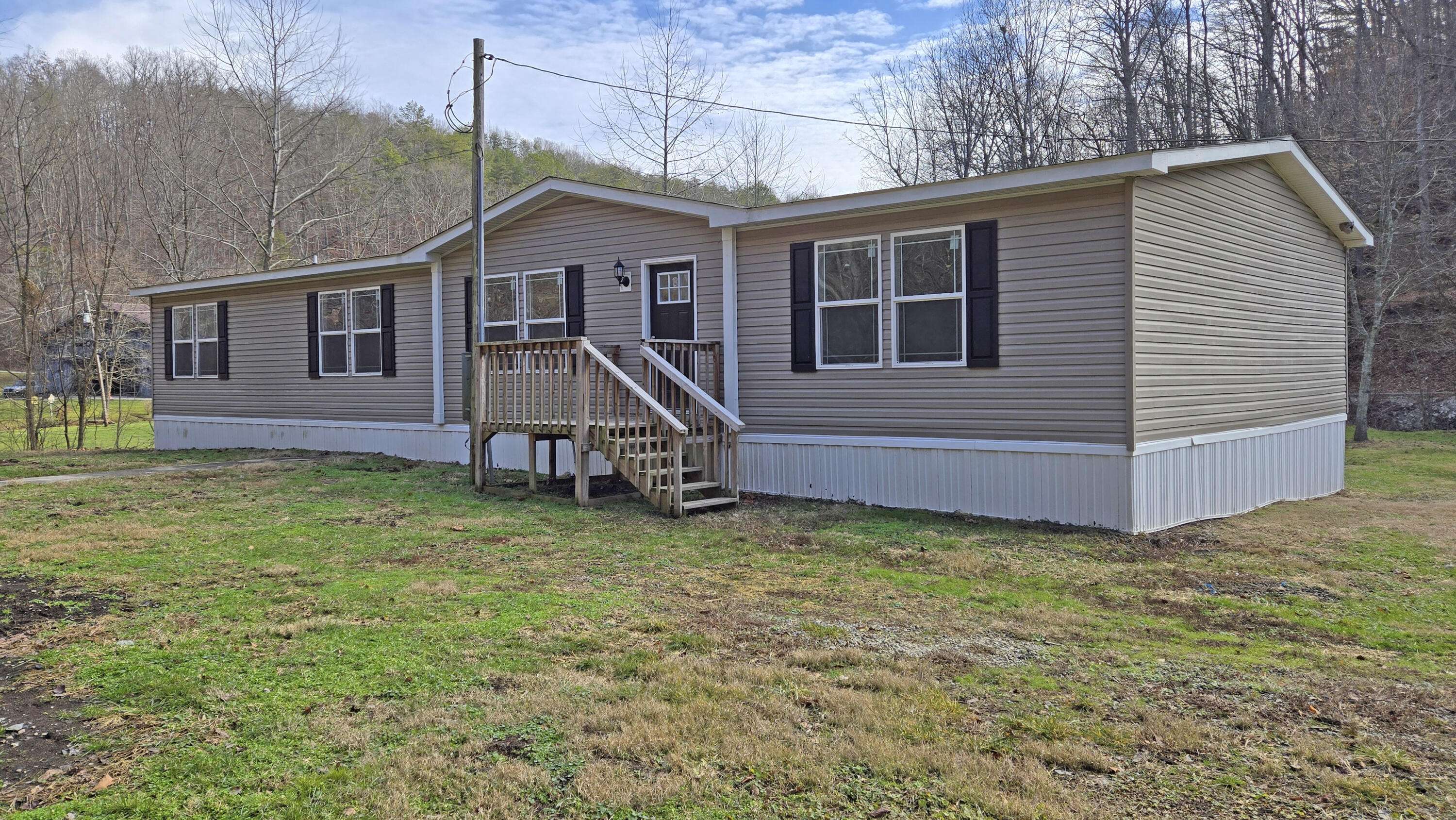 West Liberty, KY 41472,532 Brushy Fork Road