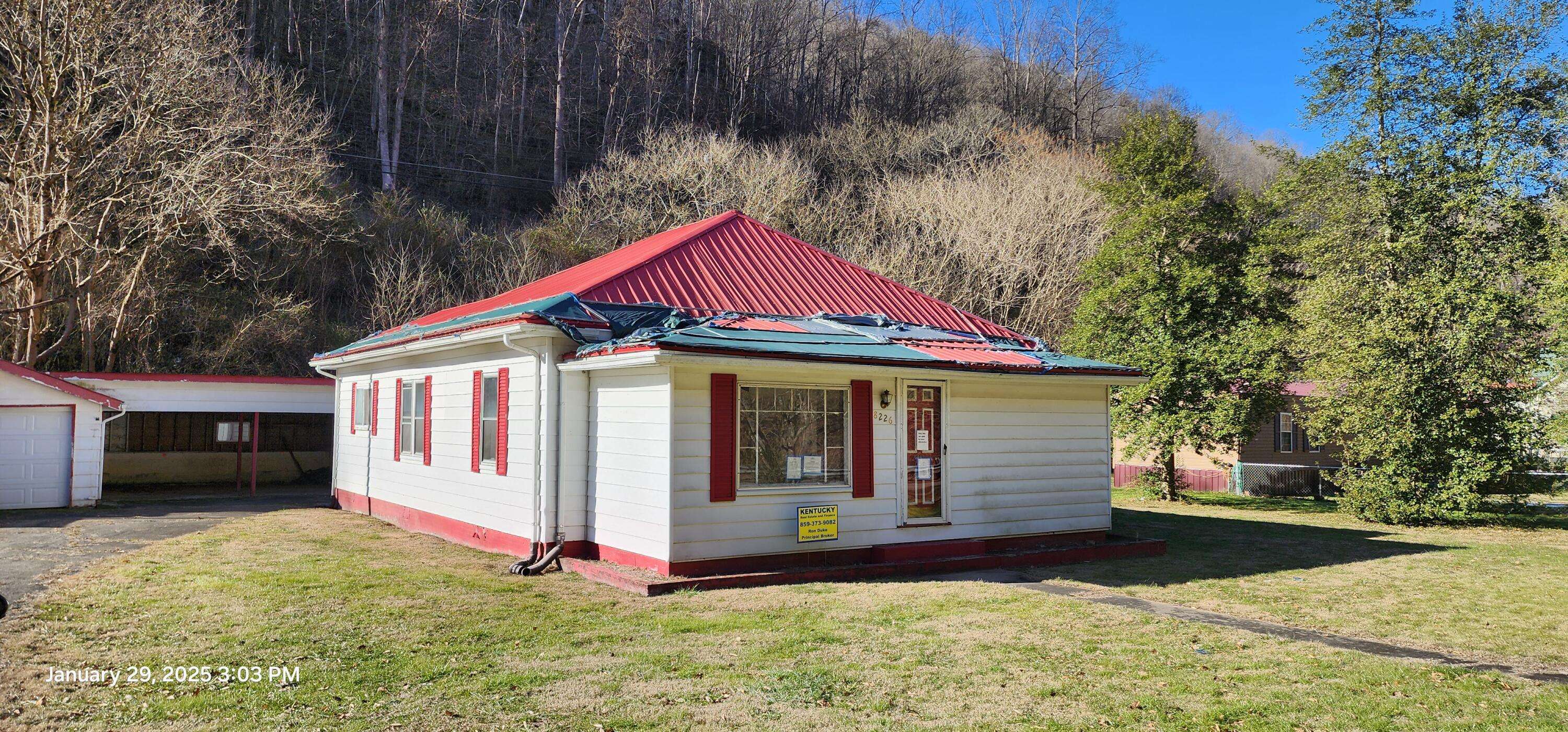 Mccarr, KY 41544,8226 STATE HWY 1056