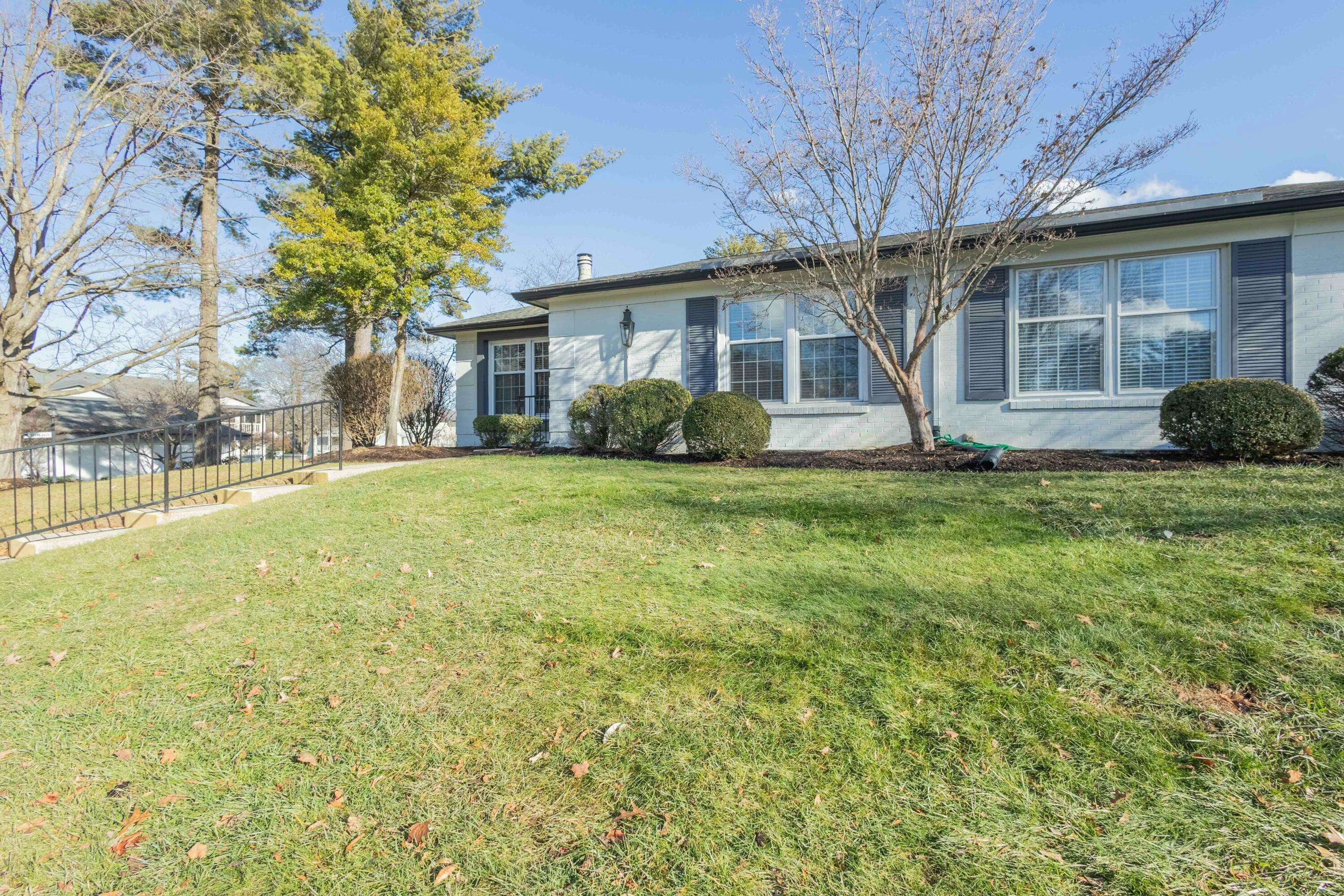 Lexington, KY 40517,395 Redding Road #28