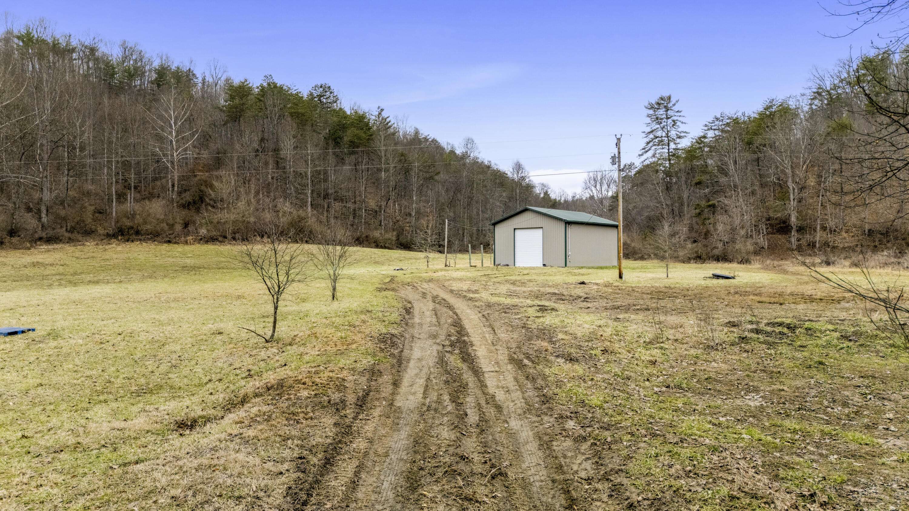 Campton, KY 41301,1657 Cave Branch Road