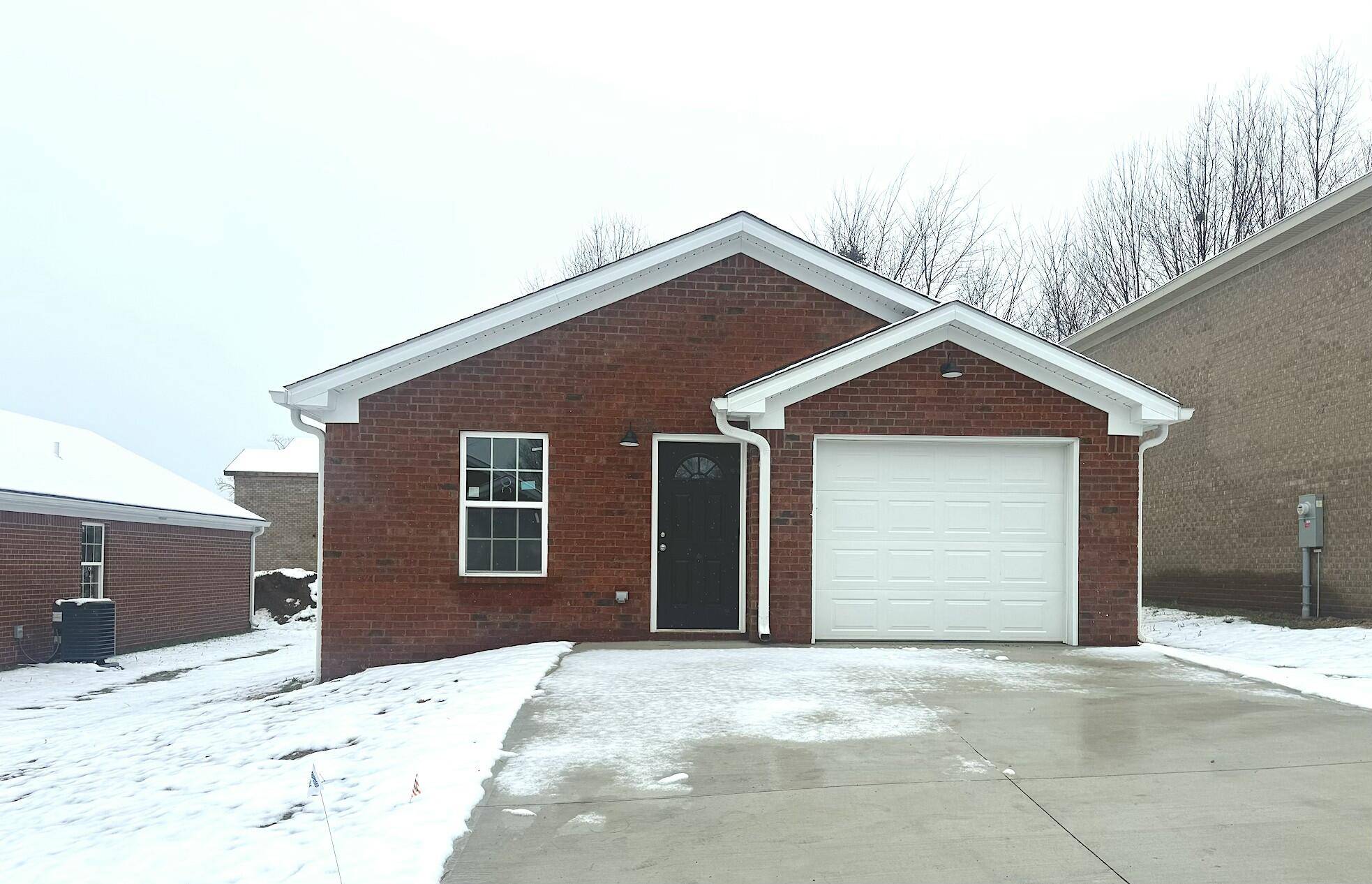Danville, KY 40422,313 Baughman Avenue #8
