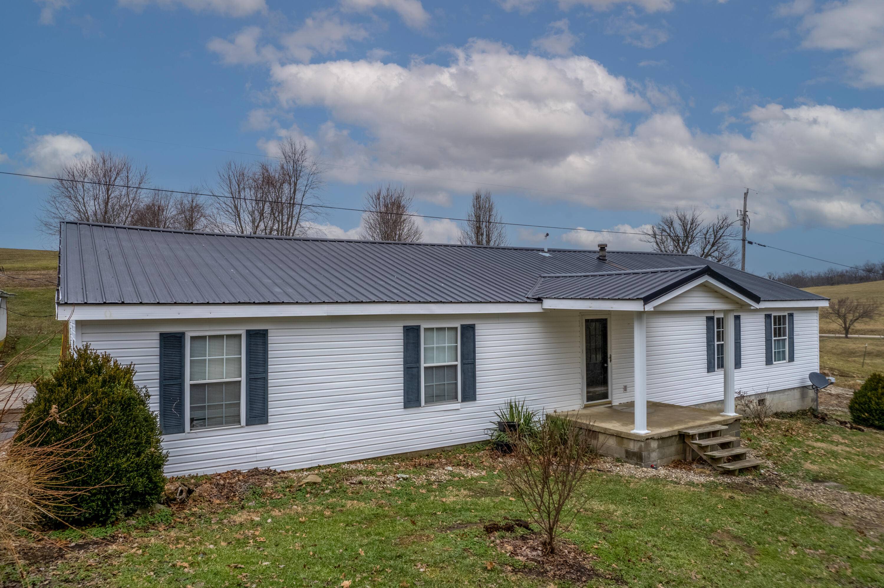 Sharpsburg, KY 40374,87 Banta Road