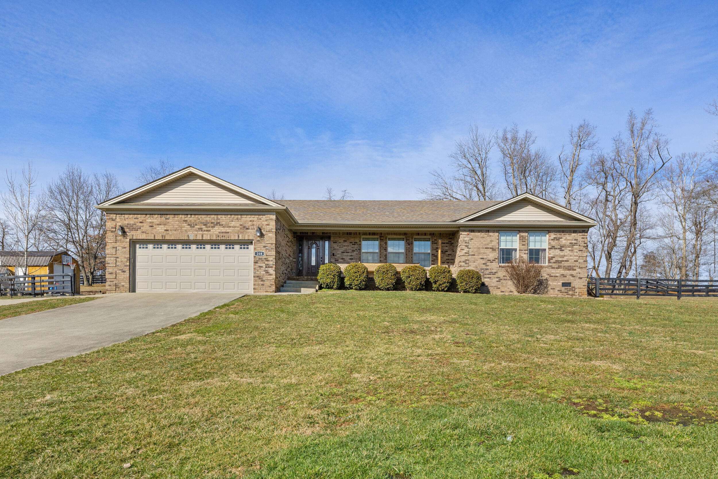 Waco, KY 40385,208 Waco Heights Drive