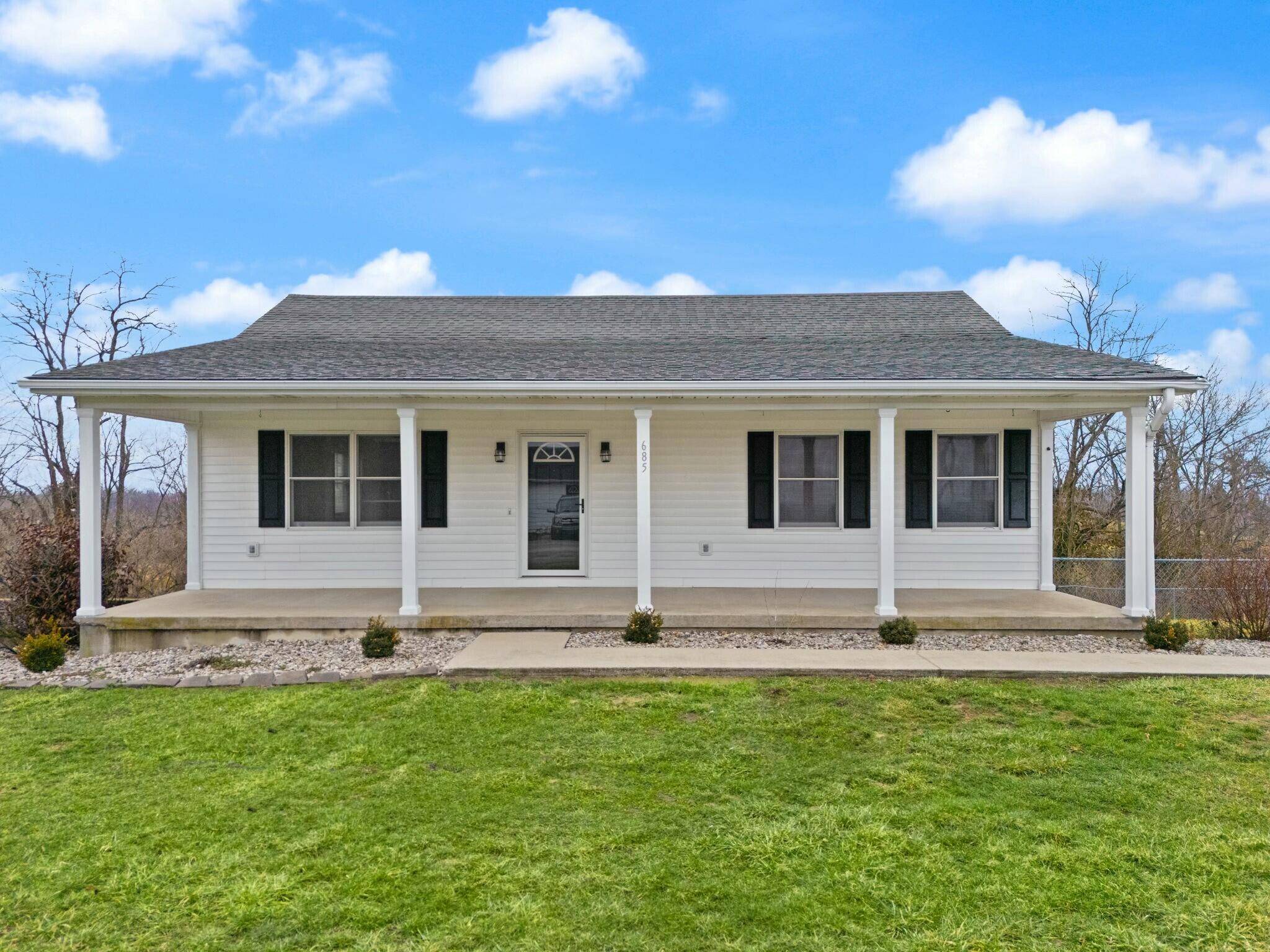 Harrodsburg, KY 40330,685 Bellows Mill Road