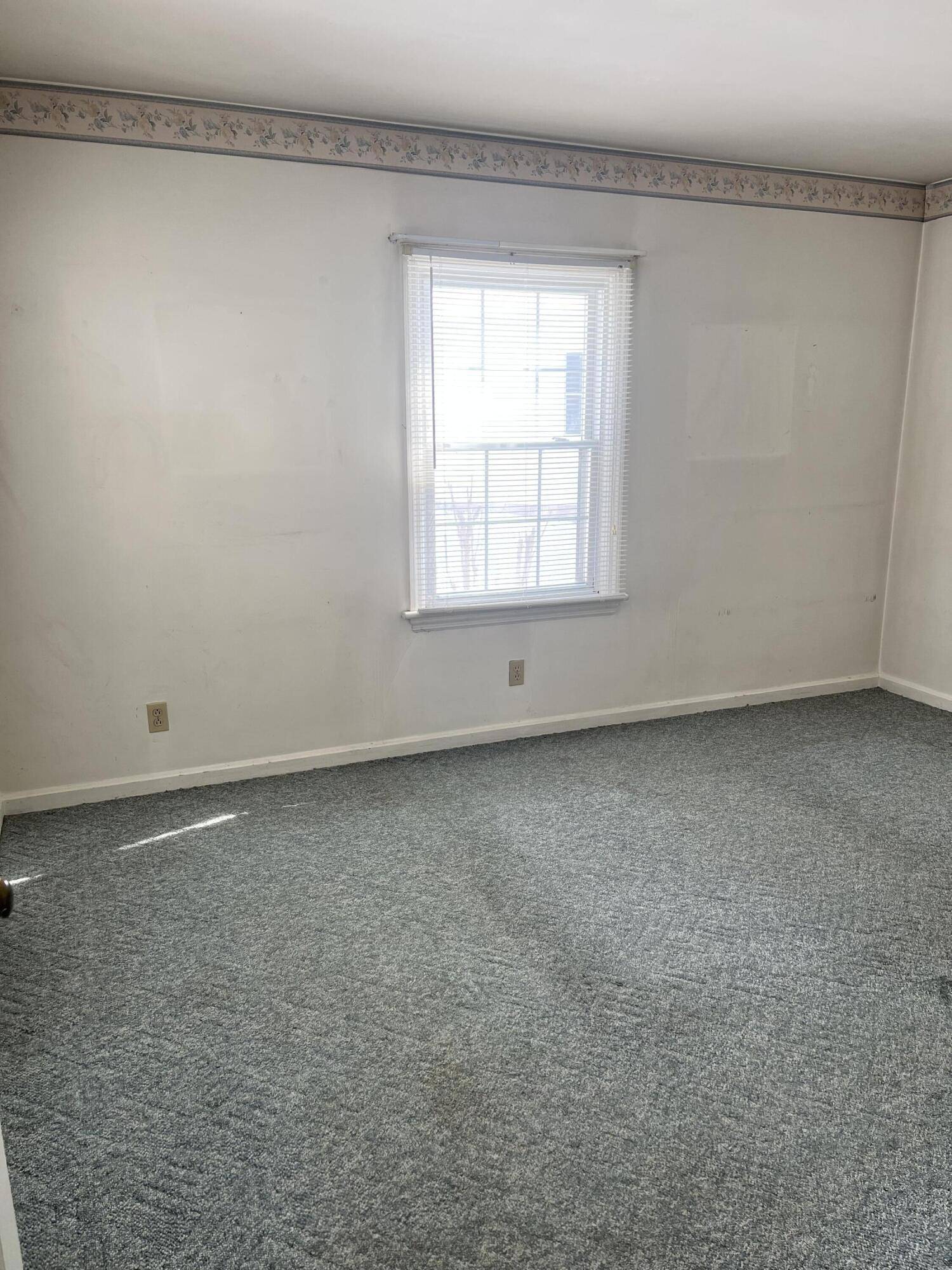 Cynthiana, KY 41031,128 Reynolds Avenue