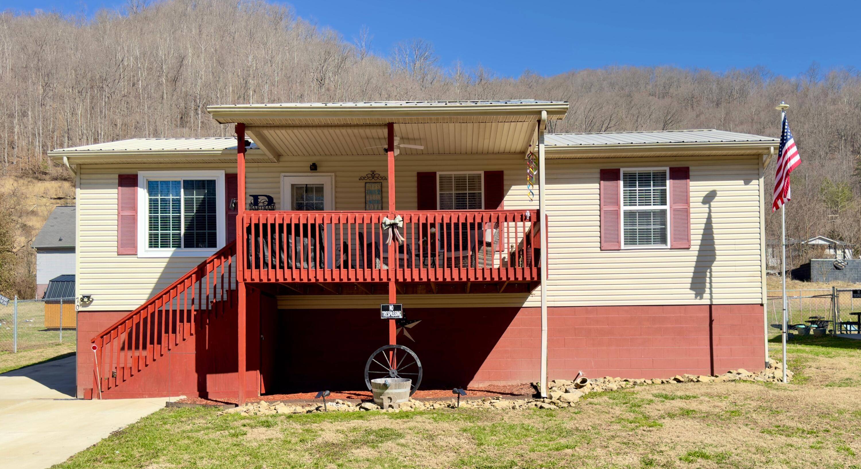 Harlan, KY 40831,70 Station Lane