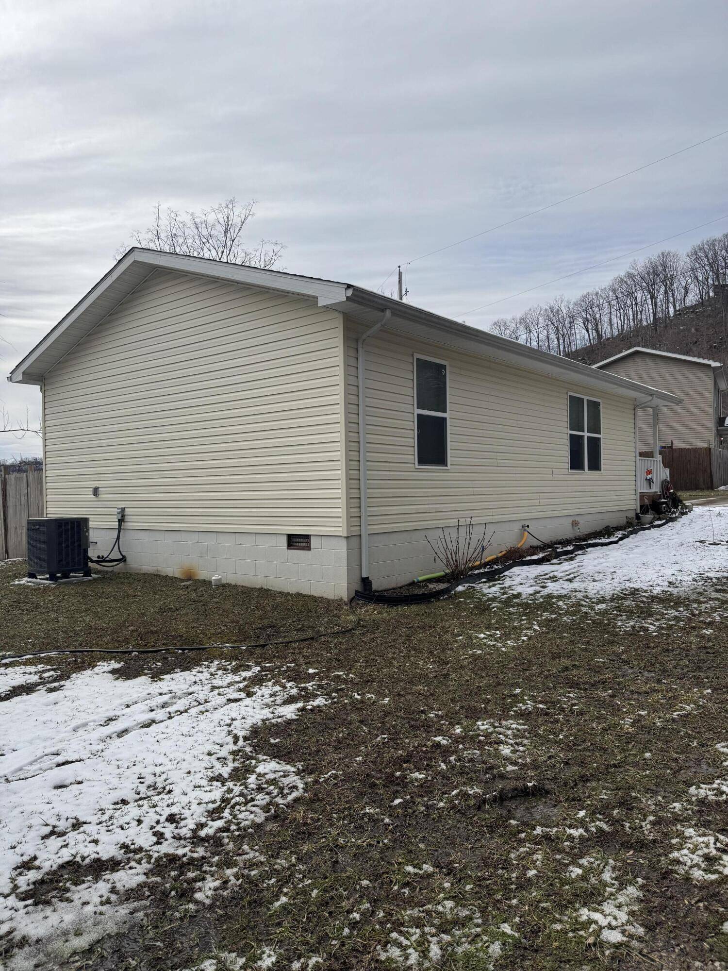 Hazard, KY 41701,640 Sugar Ridge