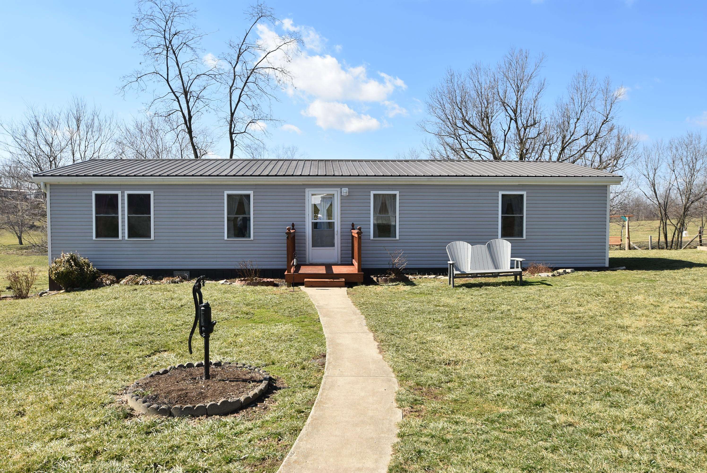 Harrodsburg, KY 40330,370 Cole Lane