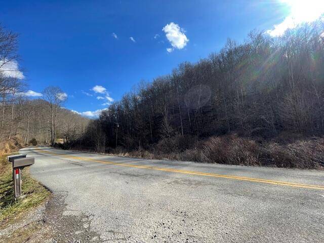 Flat Lick, KY 40935,9999 State Hwy 223