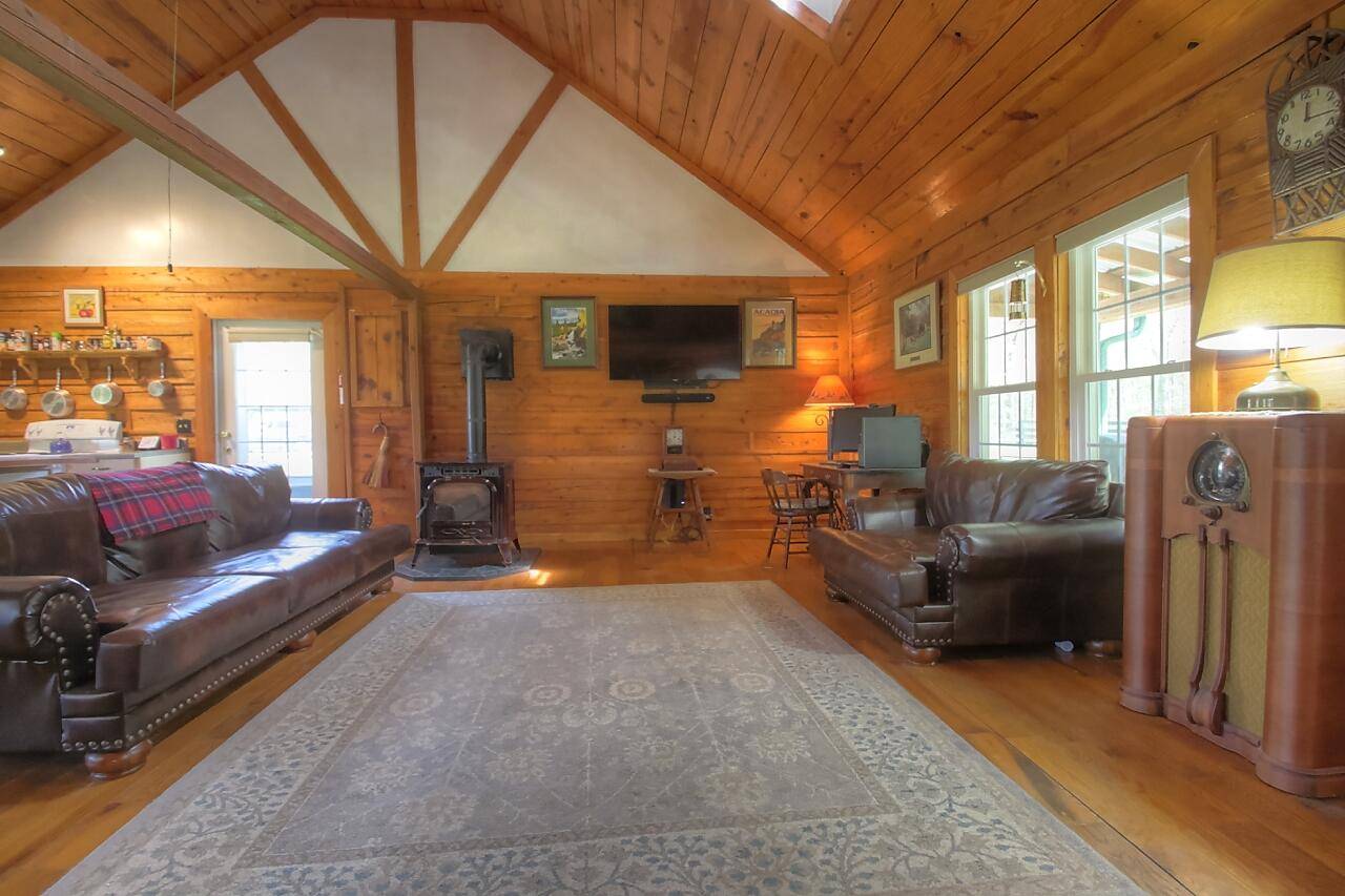 London, KY 40741,1575 Vaughn Ridge Road