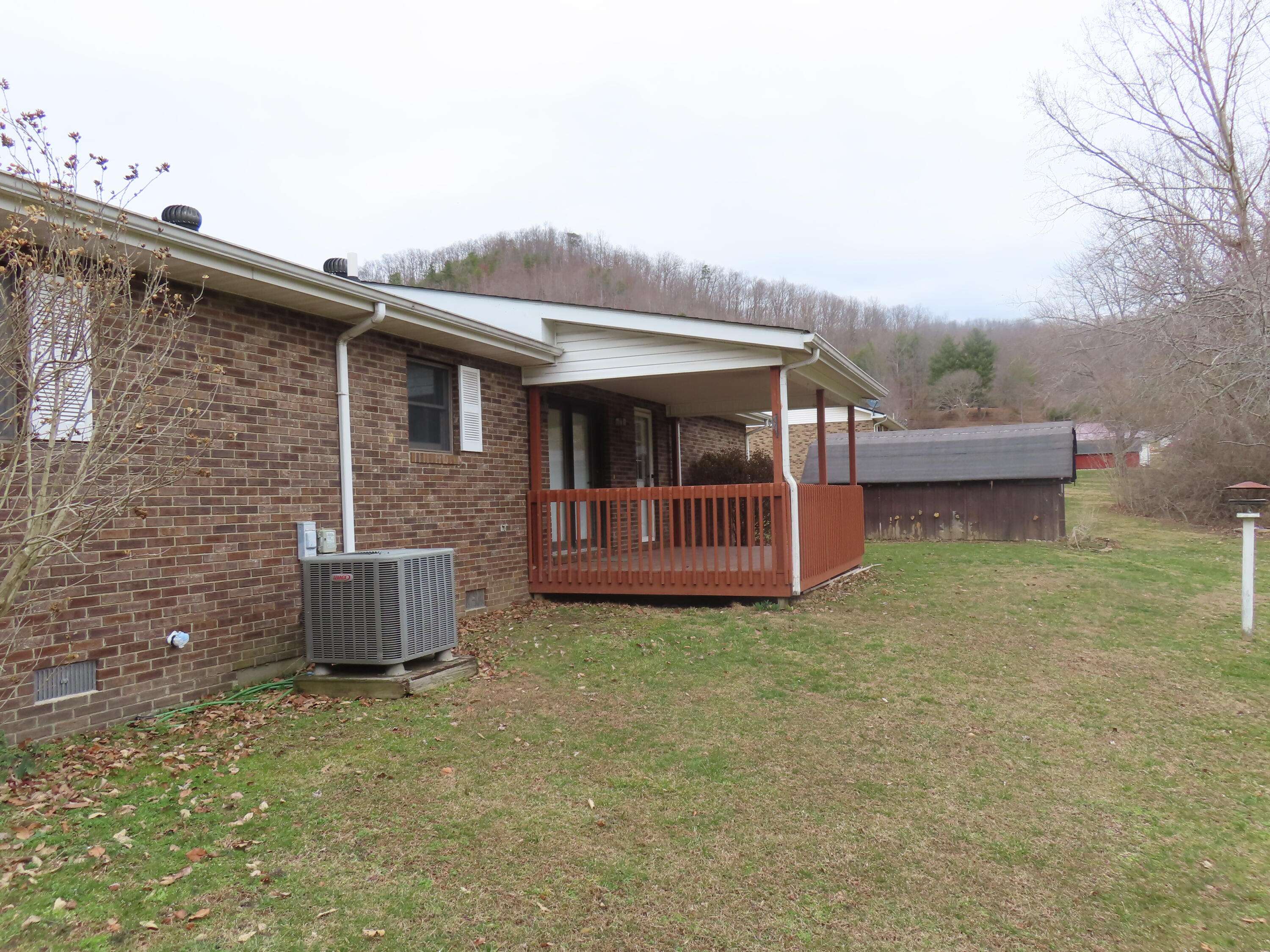 Clearfield, KY 40313,82 H Hall Road