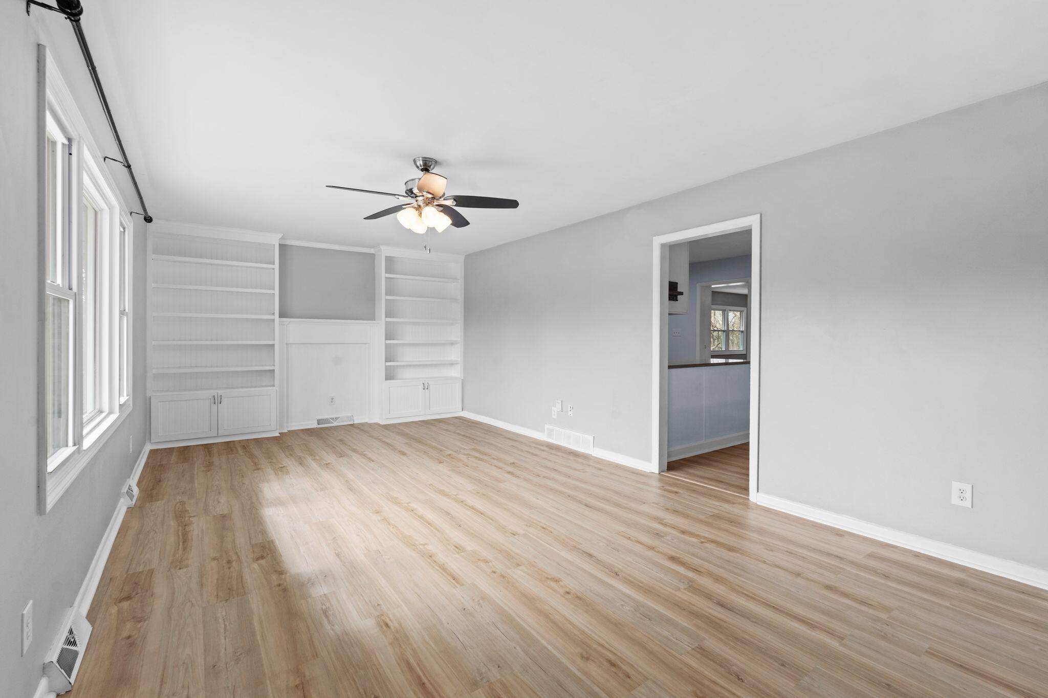 Lexington, KY 40503,562 Lone Oak Drive