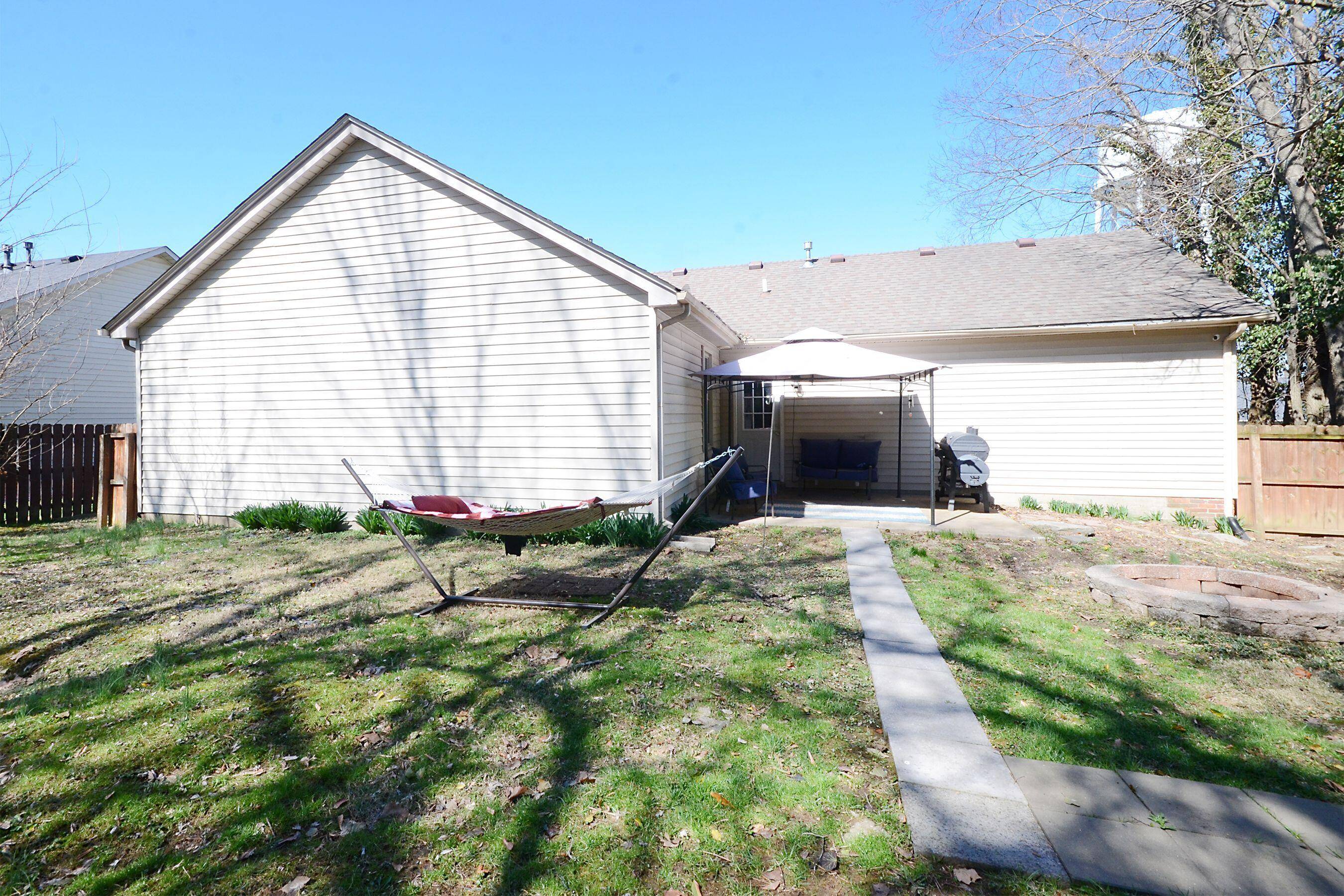 Shelbyville, KY 40065,527 HUNTING HILLS Drive