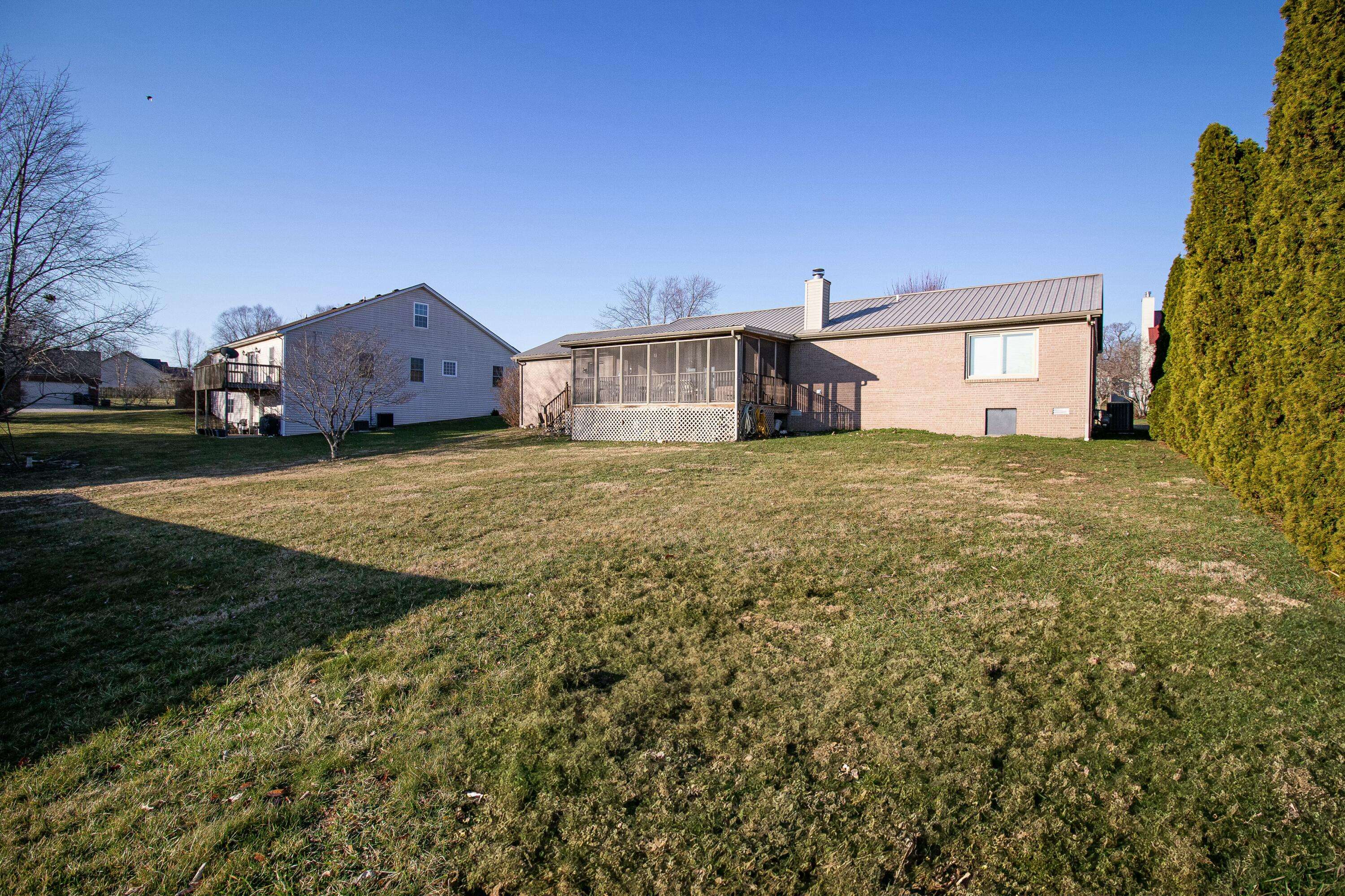 Frankfort, KY 40601,1106 Man O War Drive