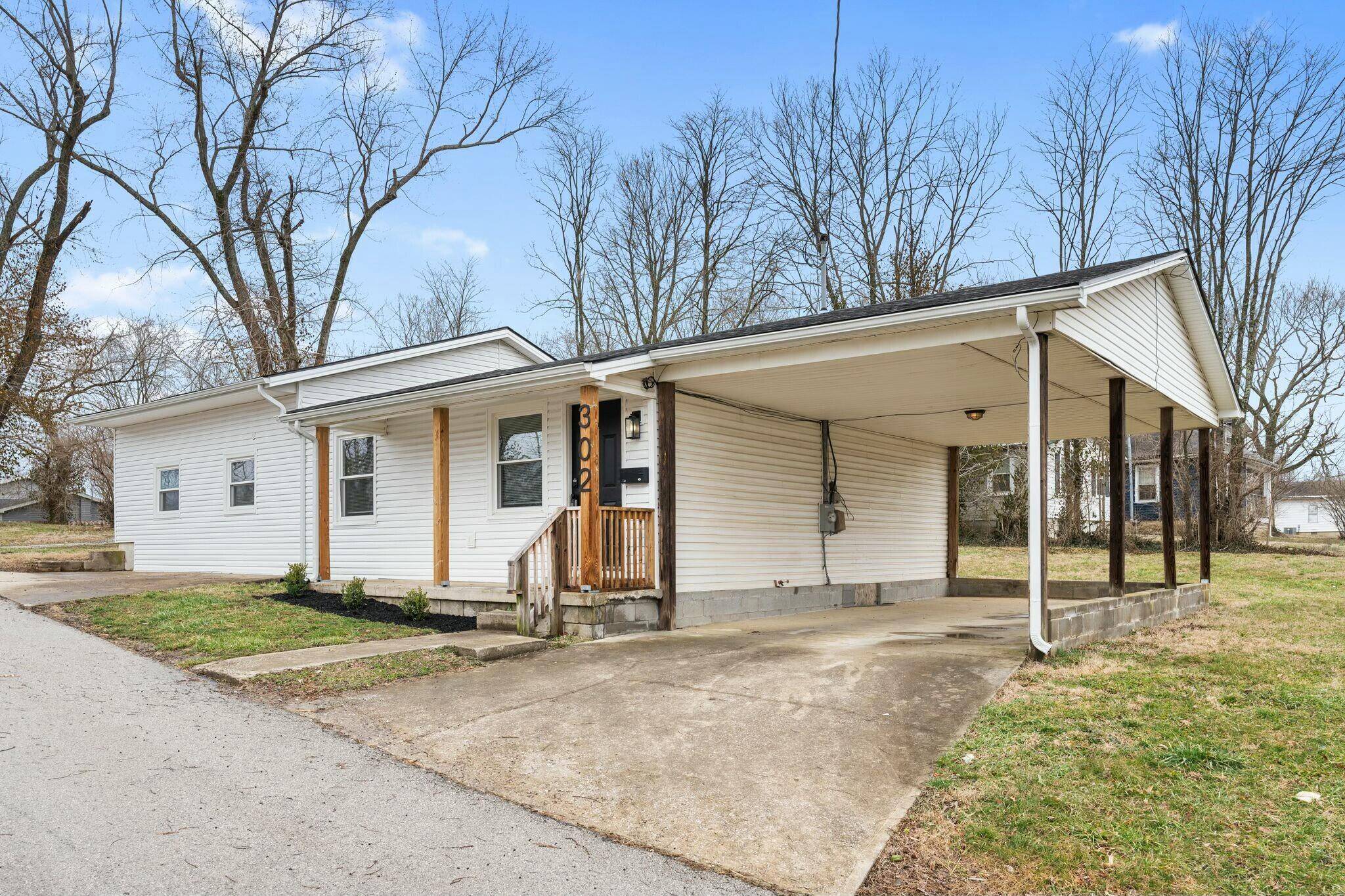 Paris, KY 40361,302 Patterson Street