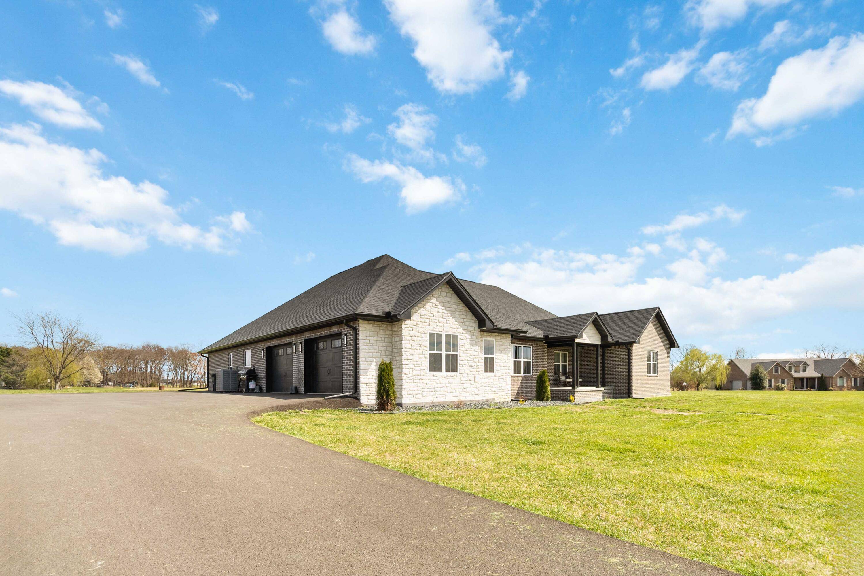 Russell Springs, KY 42642,30 Danielle Drive