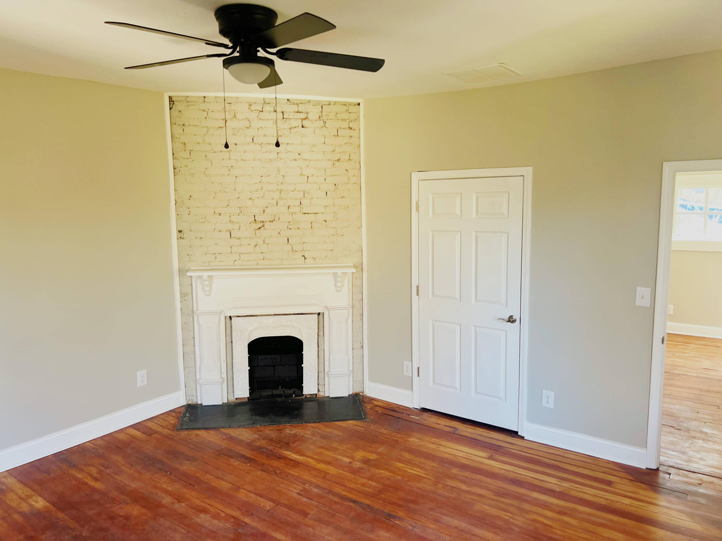 Frankfort, KY 40601,322 Steele Street