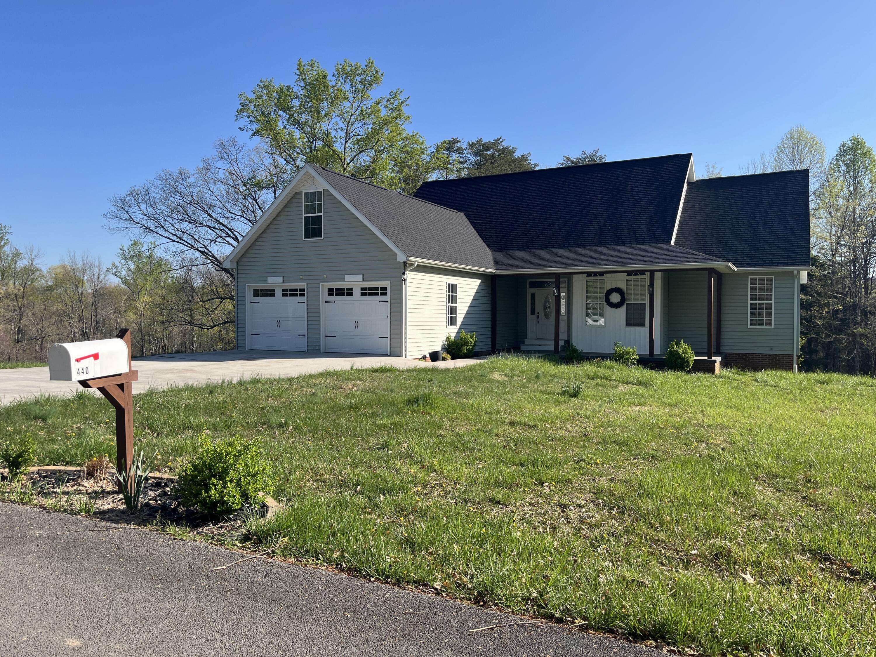 Jamestown, KY 42629,440 Carriage Lane