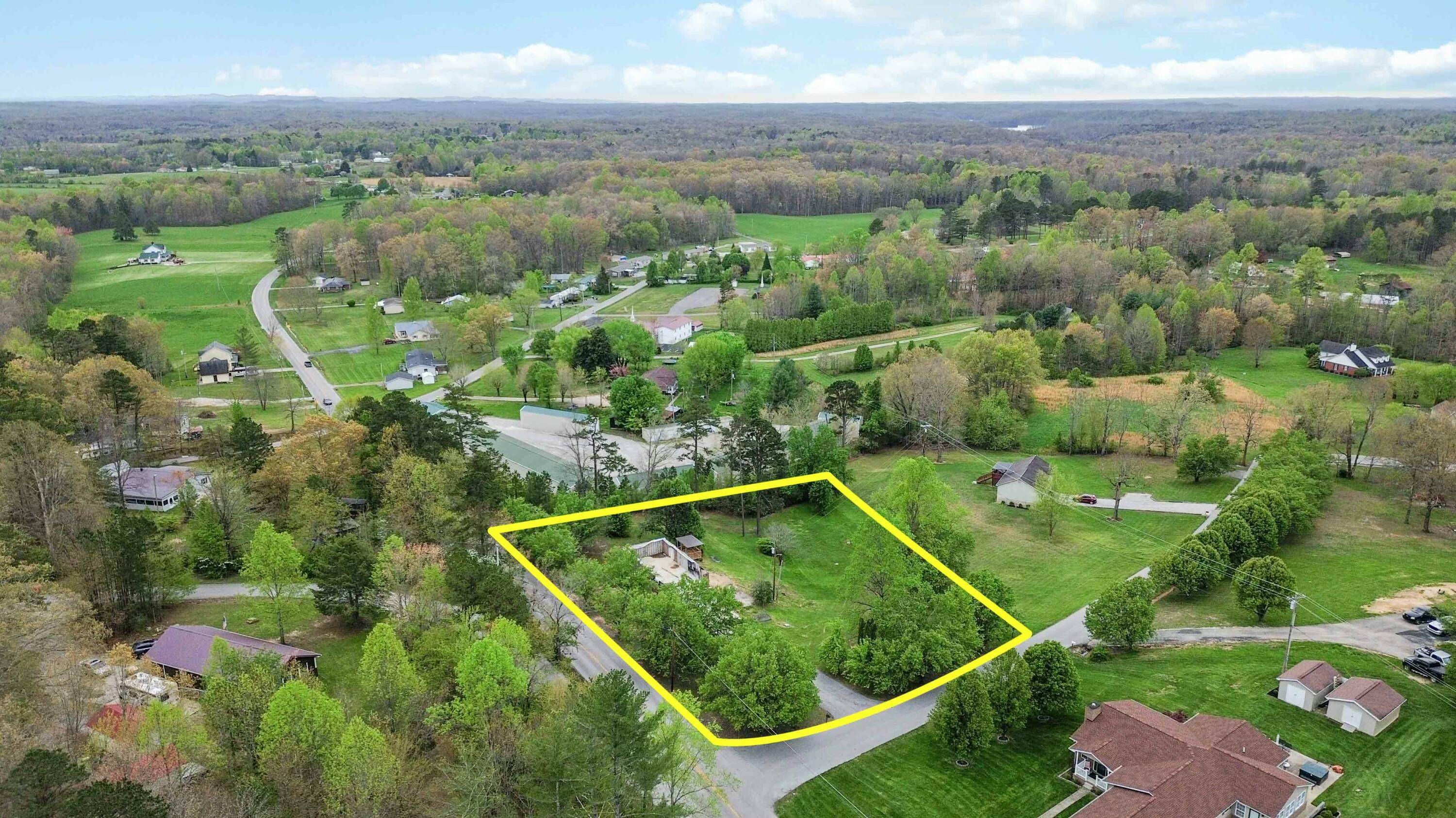 Corbin, KY 40701,895 Level Green Road
