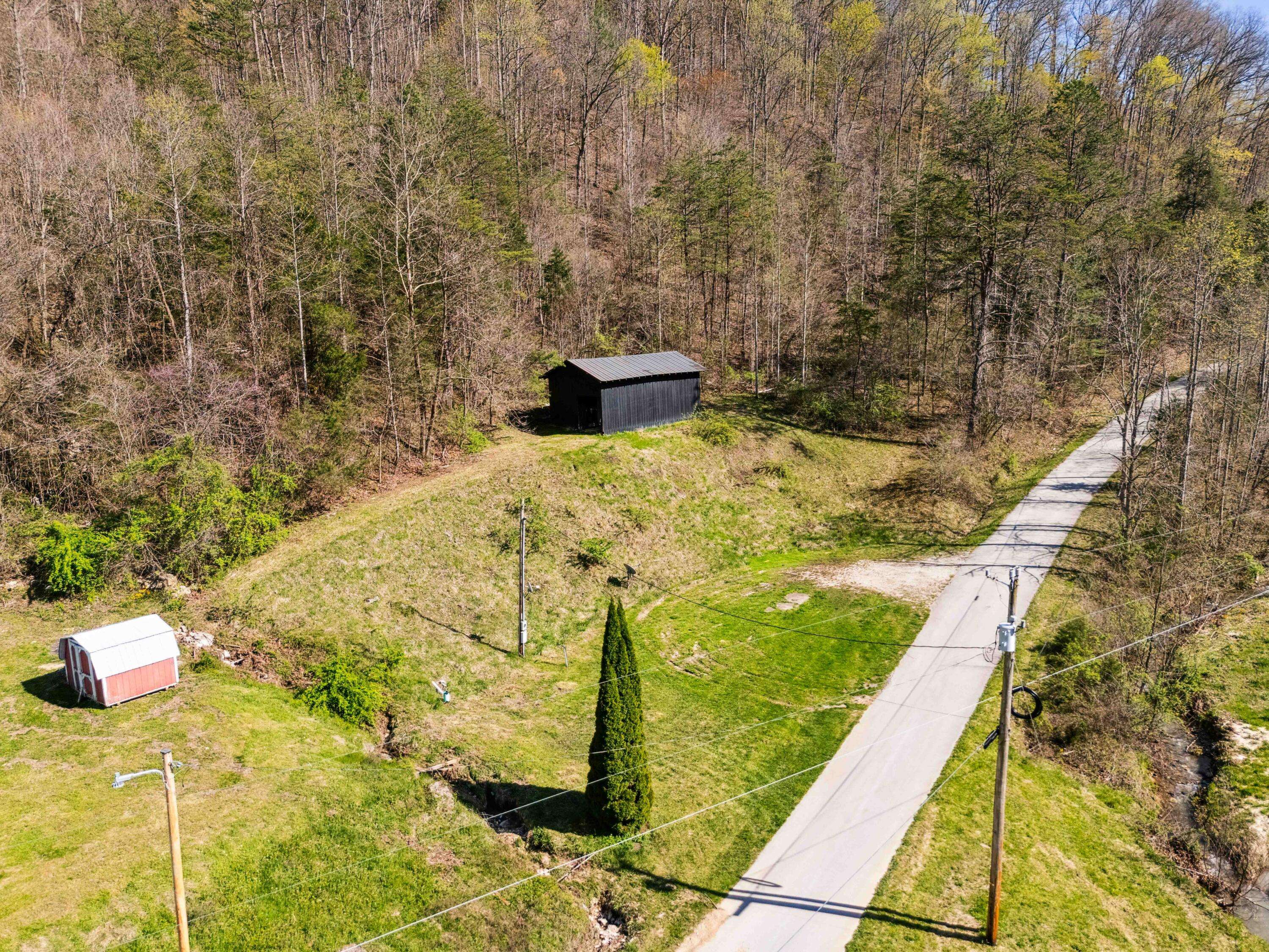 Stanton, KY 40380,1474 Cow Creek Road