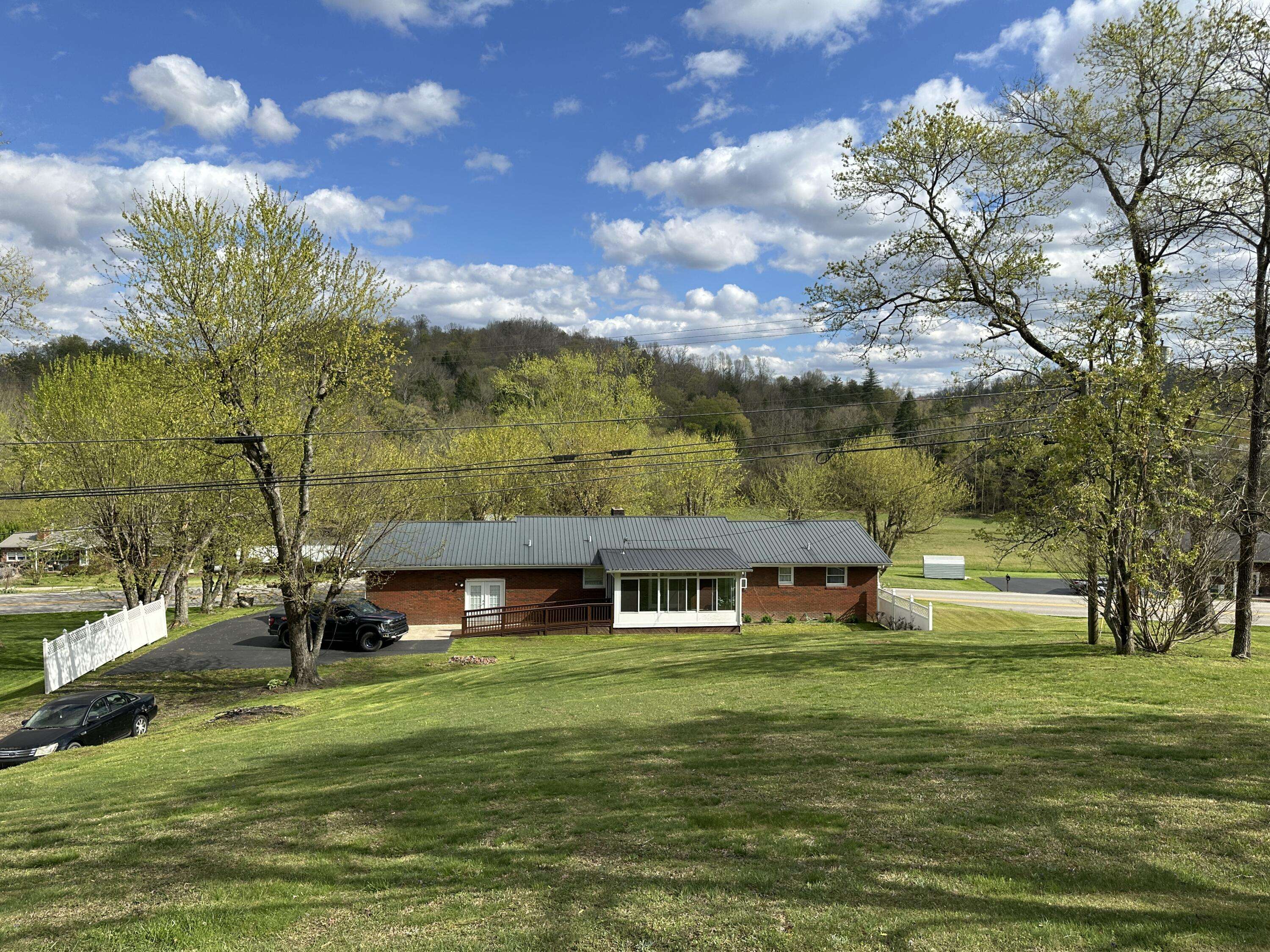 Salyersville, KY 41465,3328 U.S 460 W