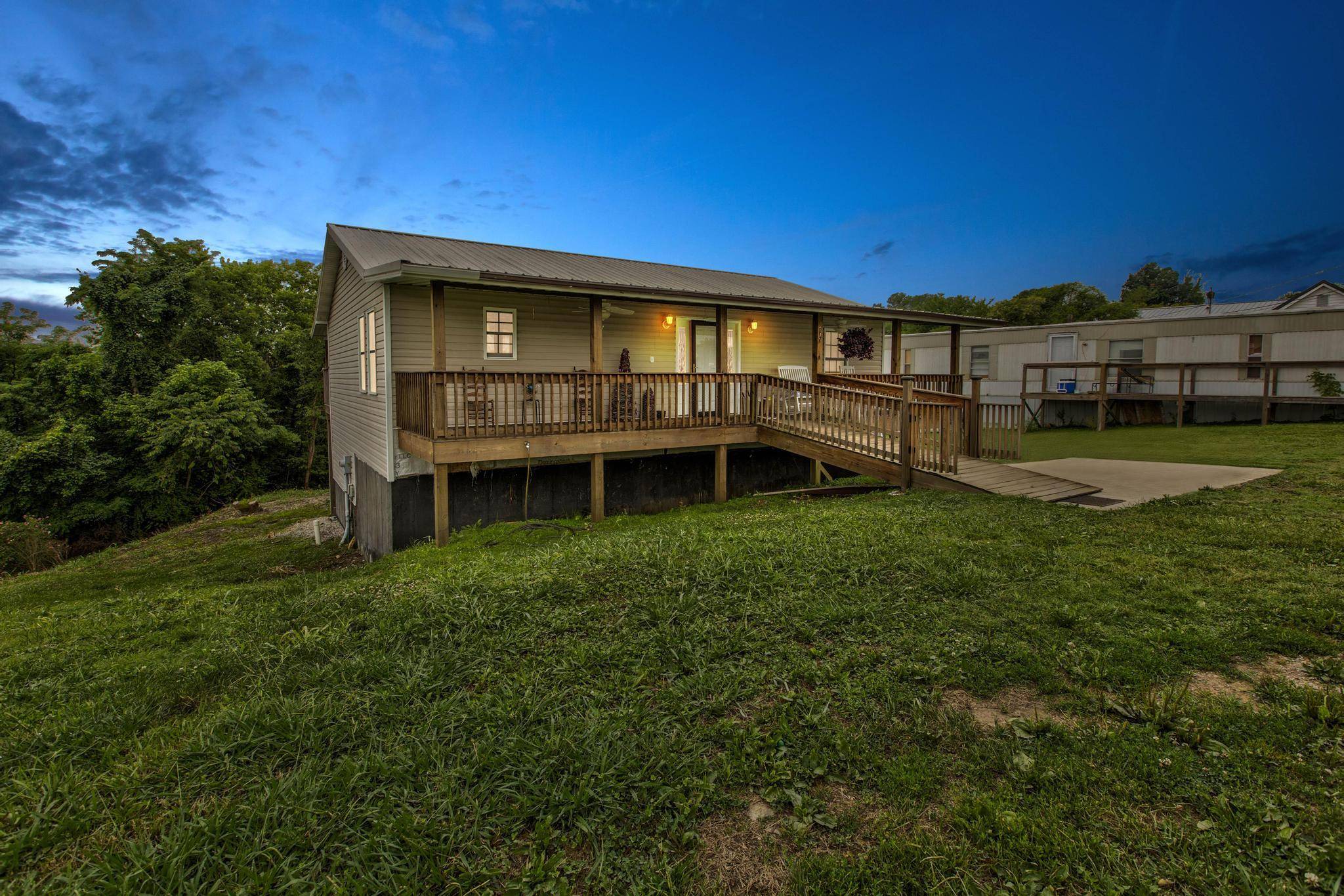 Owingsville, KY 40360,753 US-60