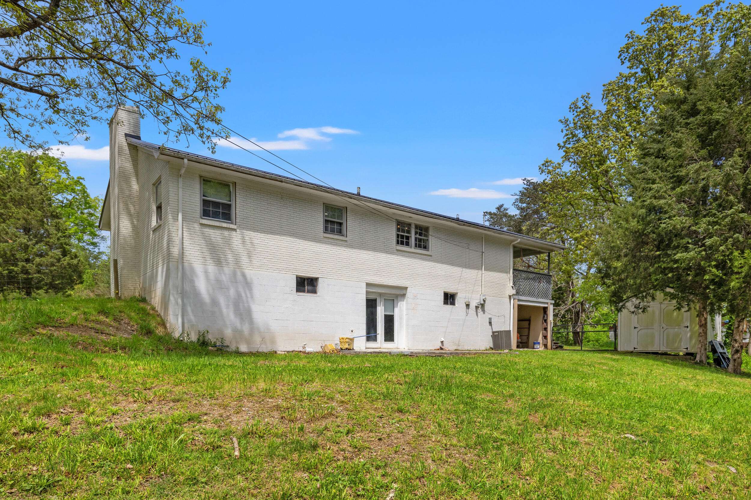 Irvine, KY 40336,535 Stacy Road