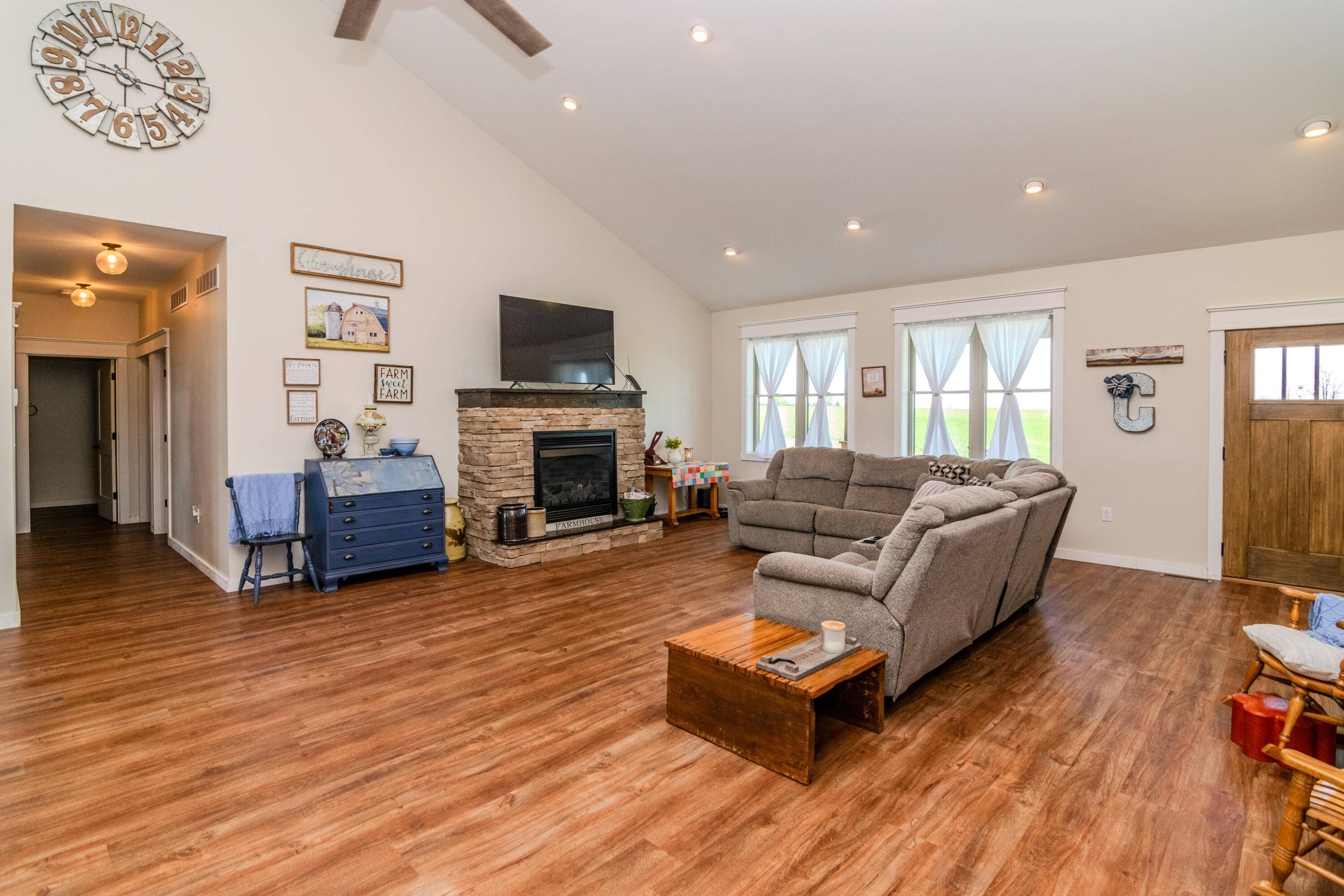 Carlisle, KY 40311,5990 Moorefield Road