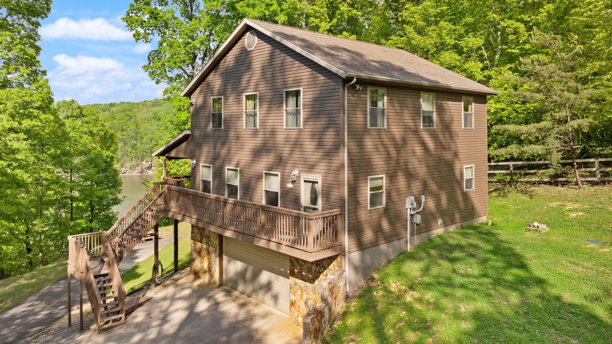 Nancy, KY 42544,995 Lazy Trail