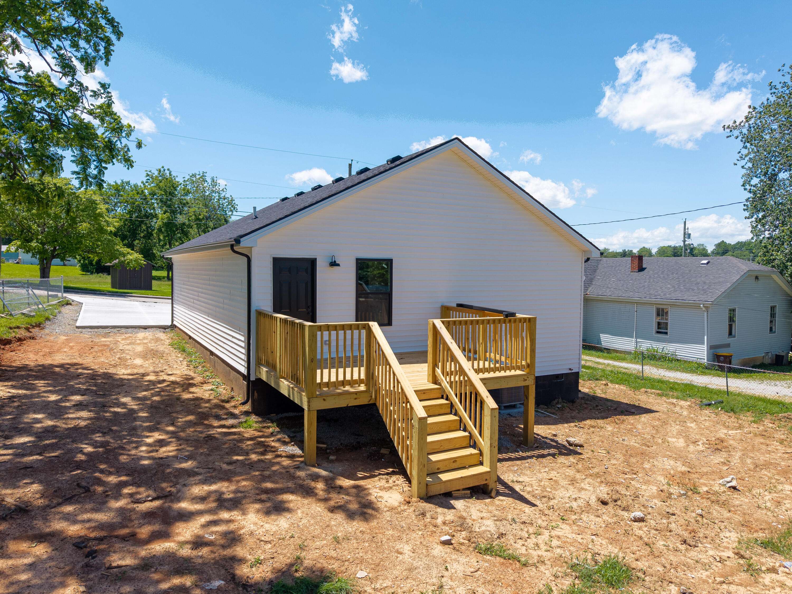 Somerset, KY 42501,301 Meece Street