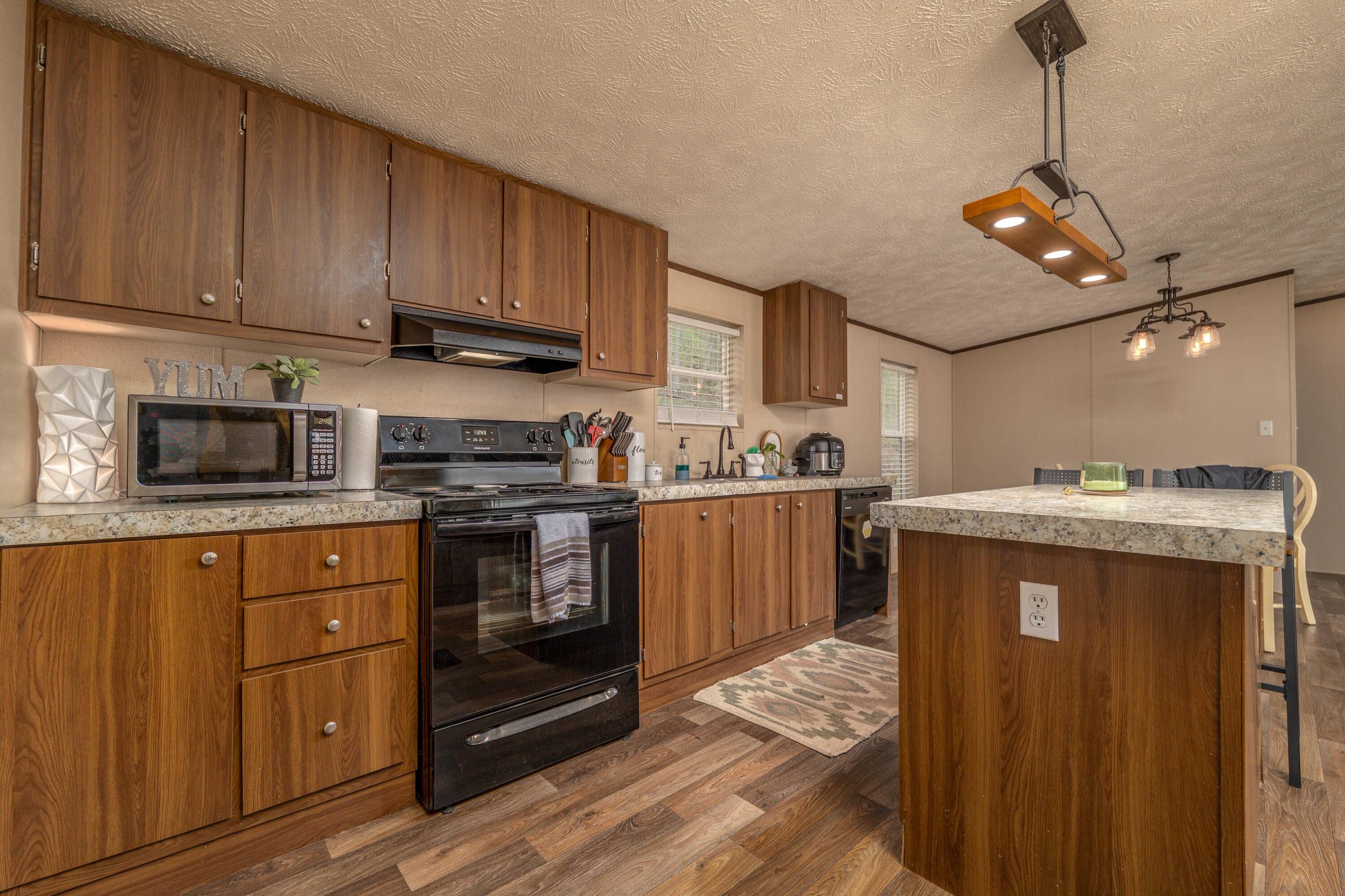 Olive Hill, KY 41164,1132 State Highway 1662