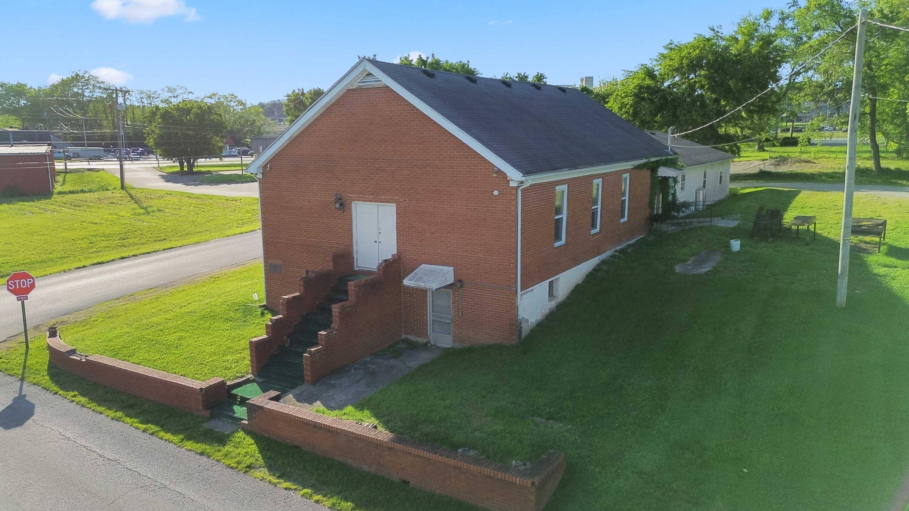 Somerset, KY 42501,211 Sallee Street