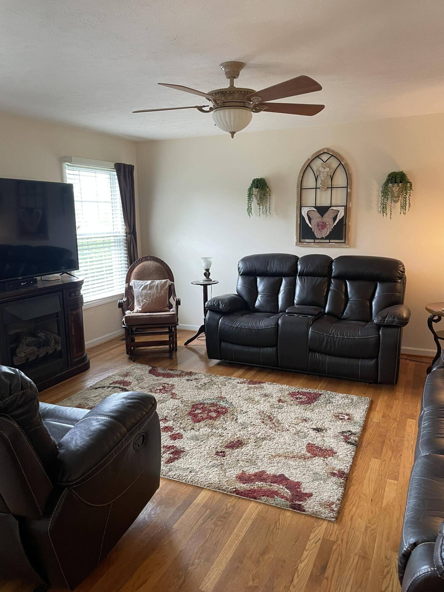 Frankfort, KY 40601,1166 Devane Lane
