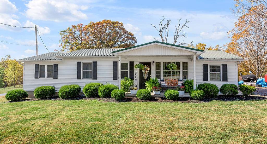 Winchester, KY 40391,2482 Mina Station Road
