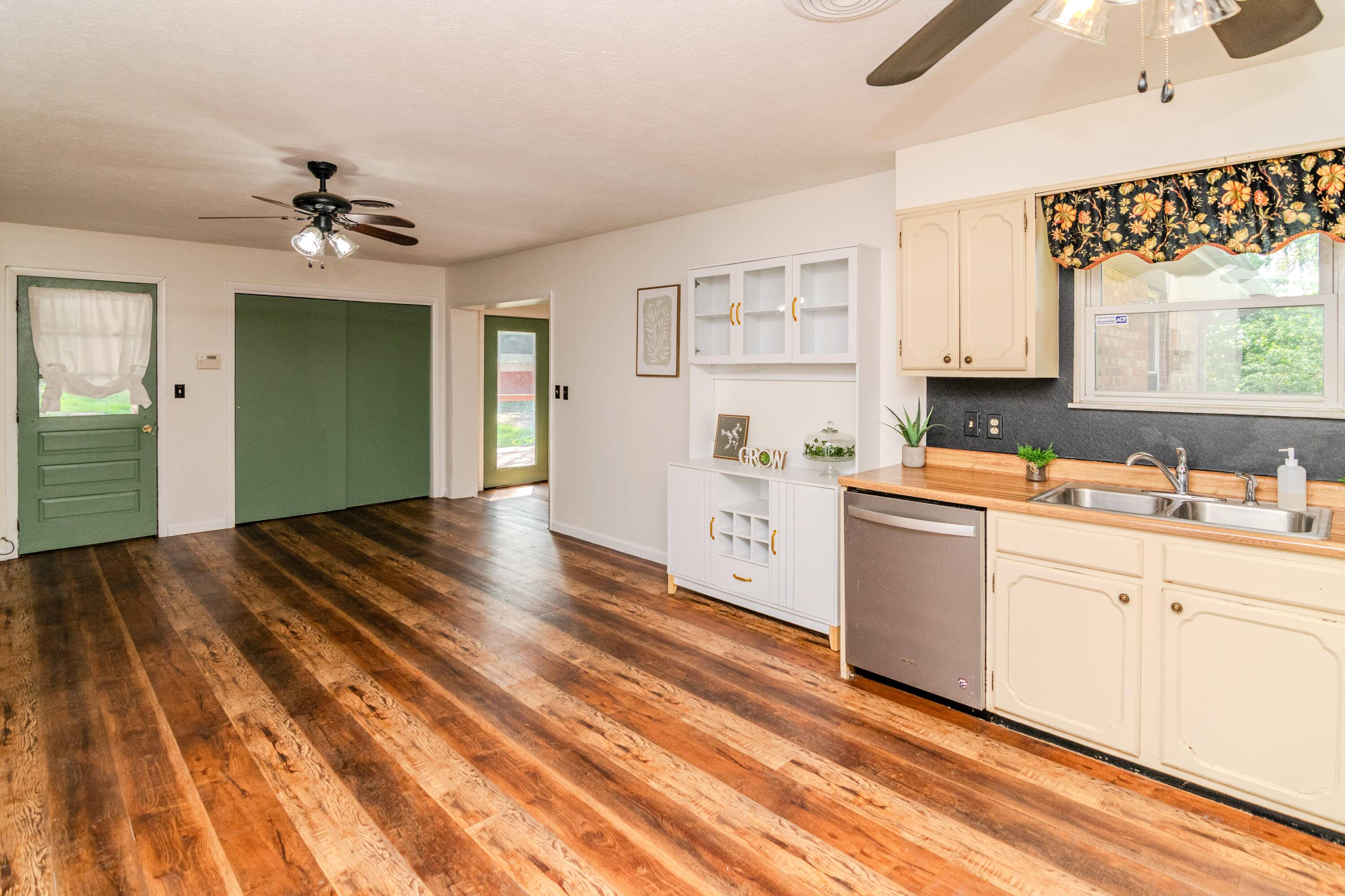 Mt Sterling, KY 40353,1102 Iroquois Drive