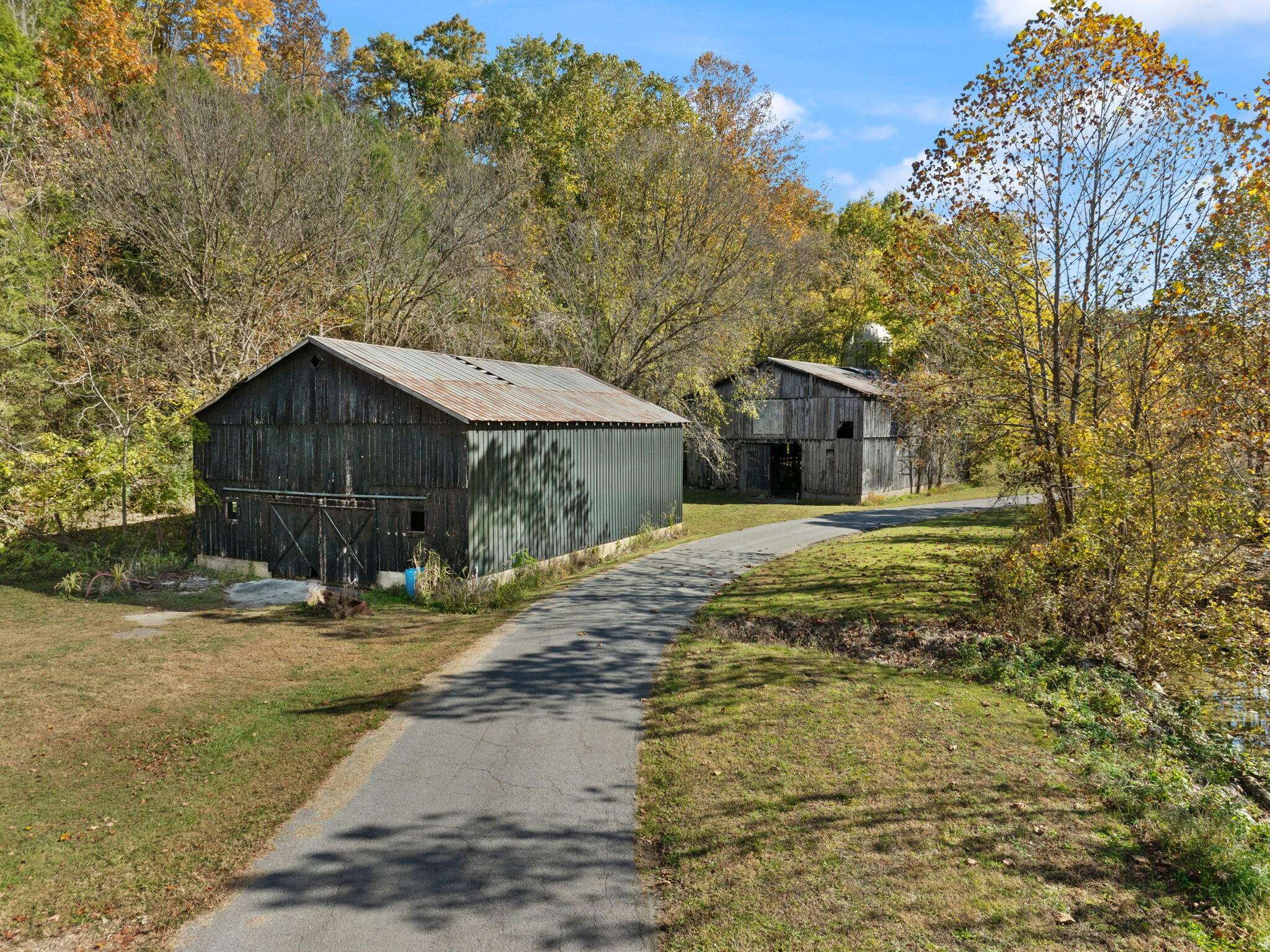 Gravel Switch, KY 40328,60 Elk Cave Road