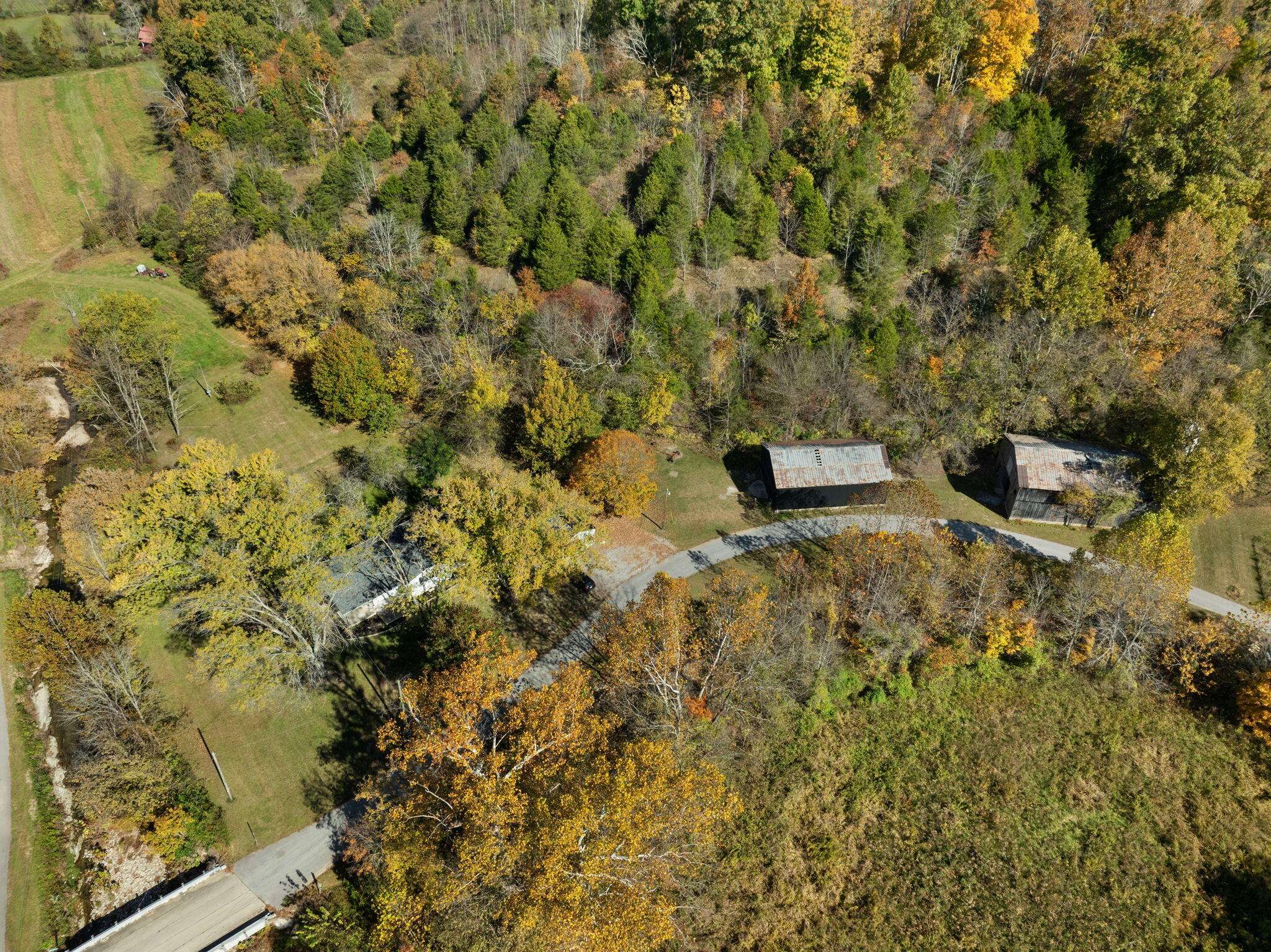 Gravel Switch, KY 40328,60 Elk Cave Road