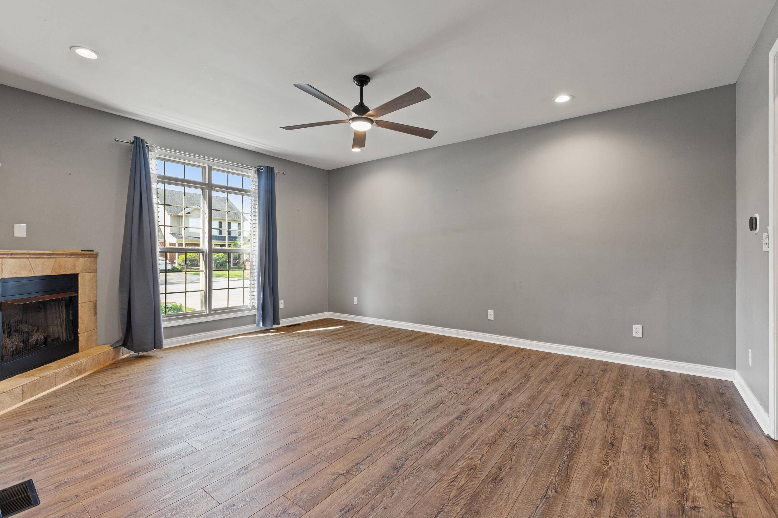 Nicholasville, KY 40356,112 Bernie Trail