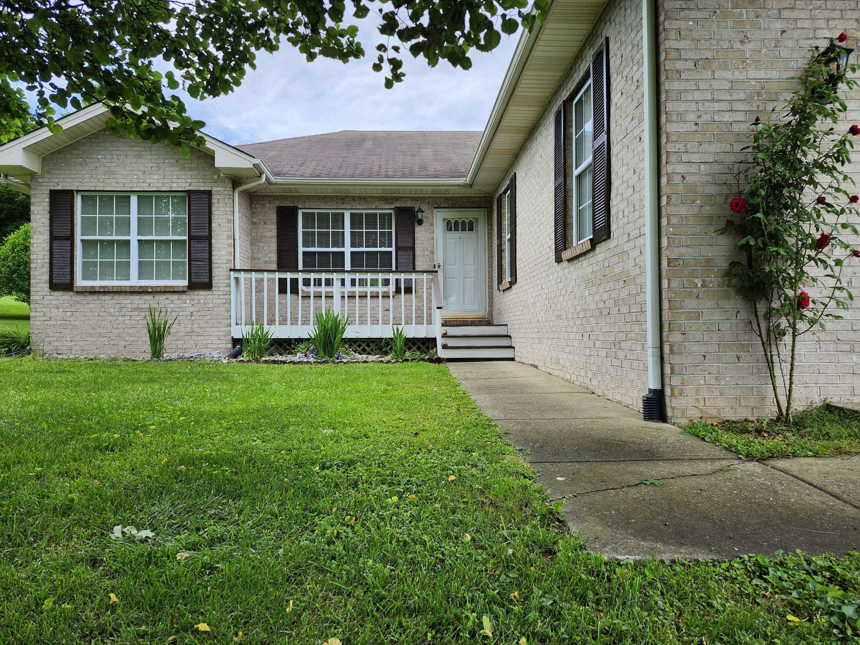 Somerset, KY 42501,83 Harts Pl Dr Drive