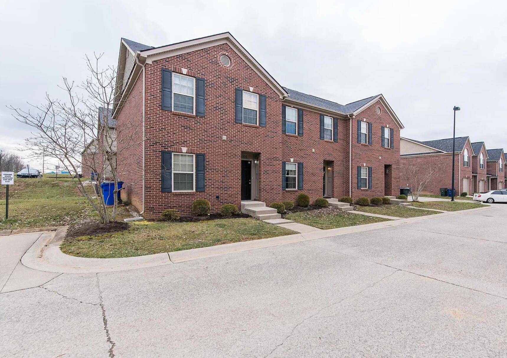 Lexington, KY 40509,4464 Stuart Hall Boulevard #6101